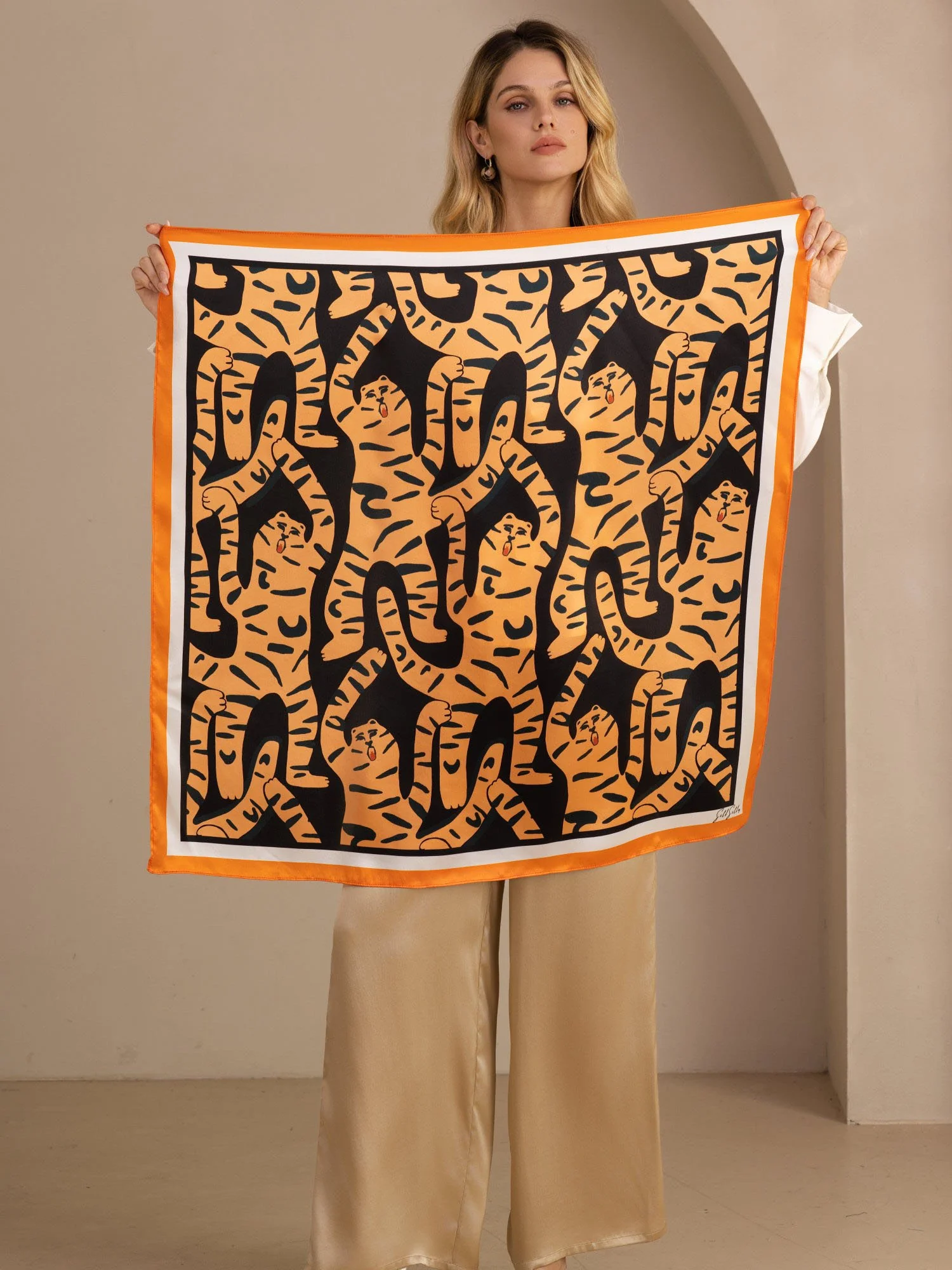 100% Mulberry Silk Tiger Pattern Scarf - Size 90x90cm - Image 3