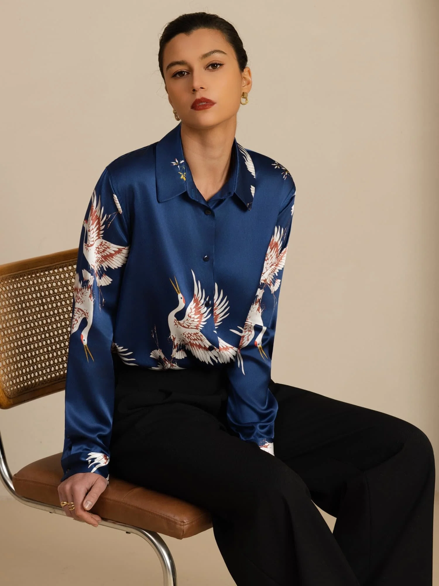 19Momme Pure Silk Long Sleeve Lapel Collar Women's Crane Print Button Blouse - Image 3