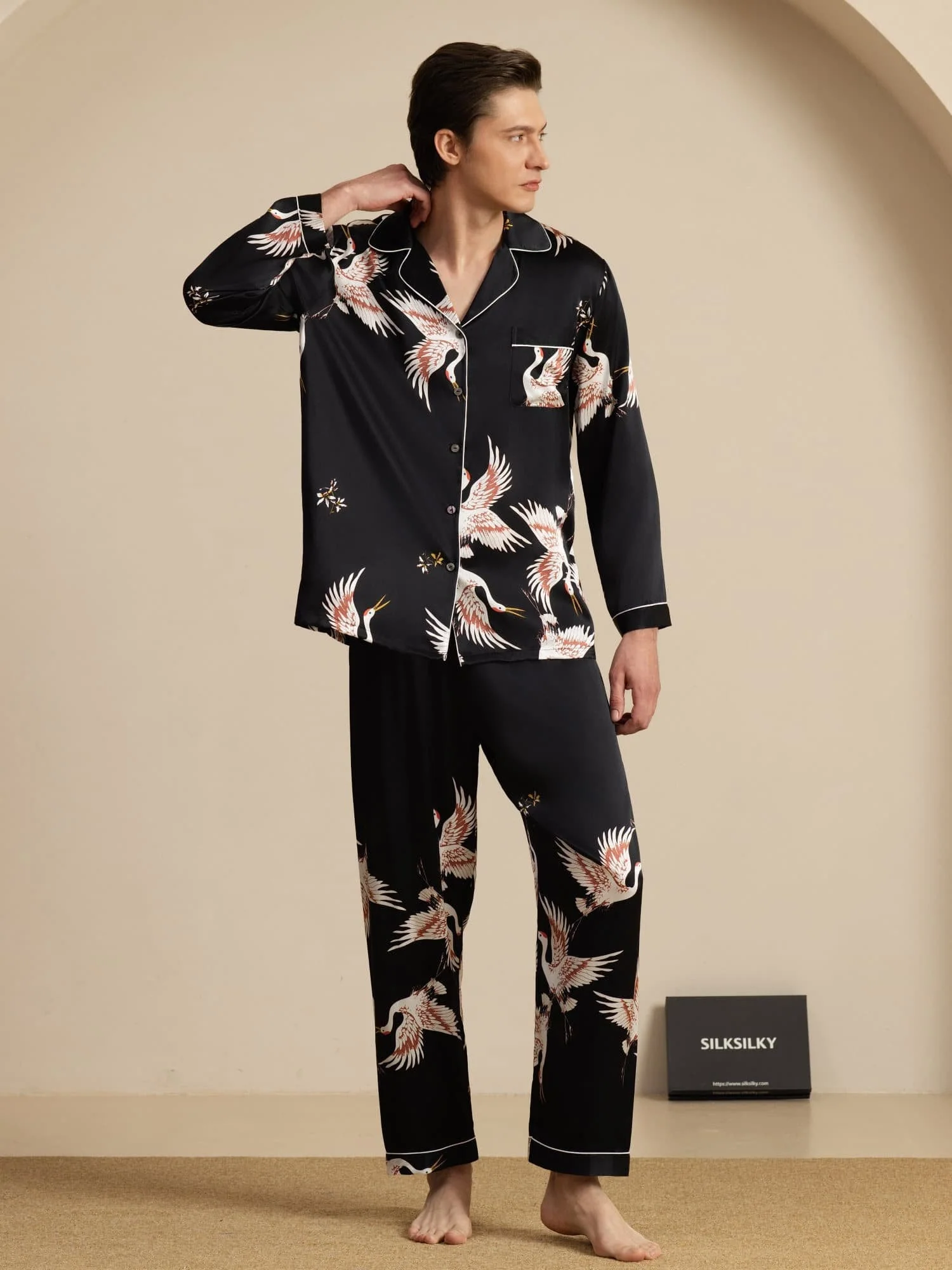 19Momme Pure Silk Men's Crane Print Long Sleeve Notch Collar Pajamas Set - Image 15