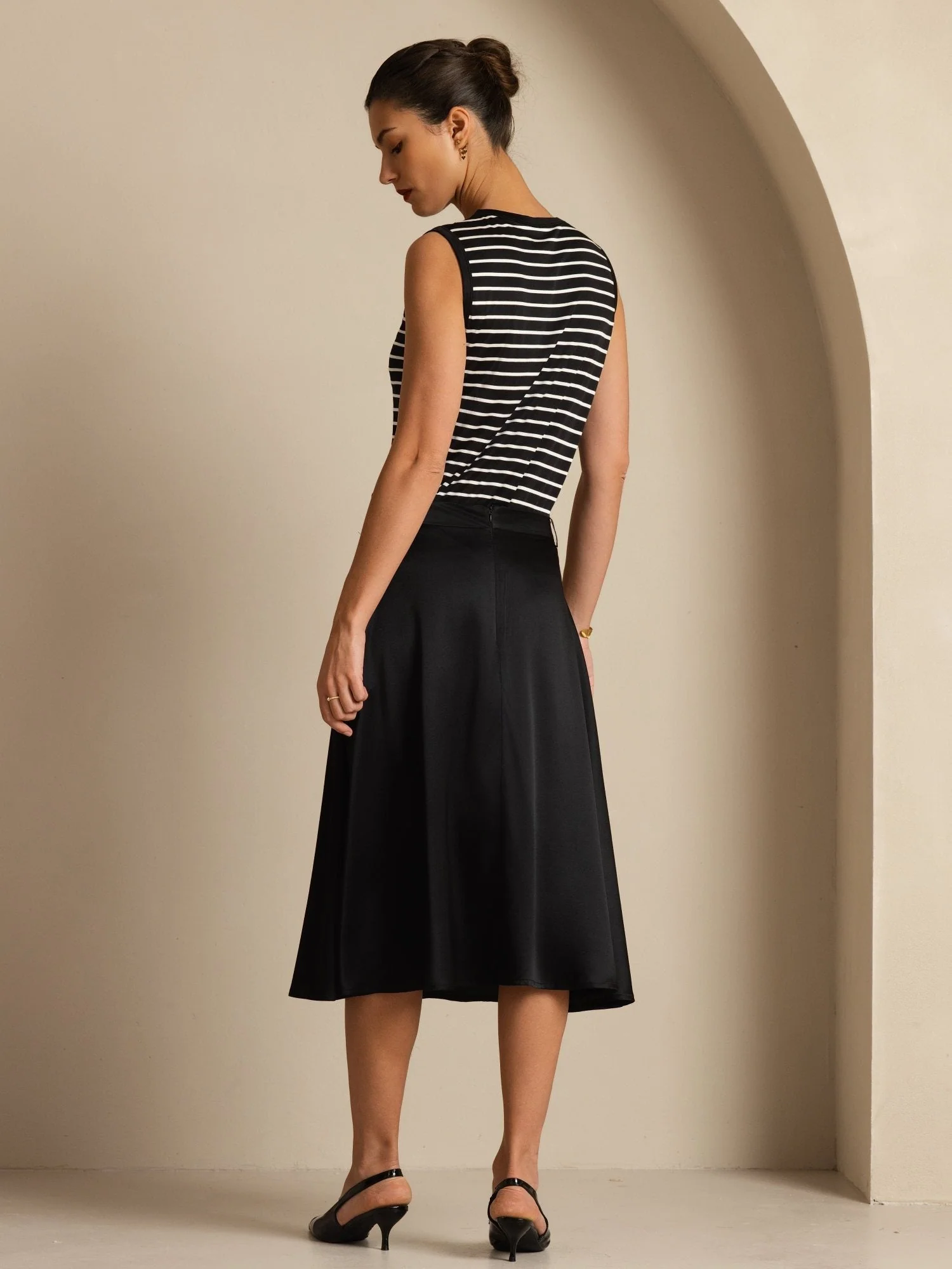 19Momme Silk High-Waist A-Line Midi Skirt with Pockets - Image 12