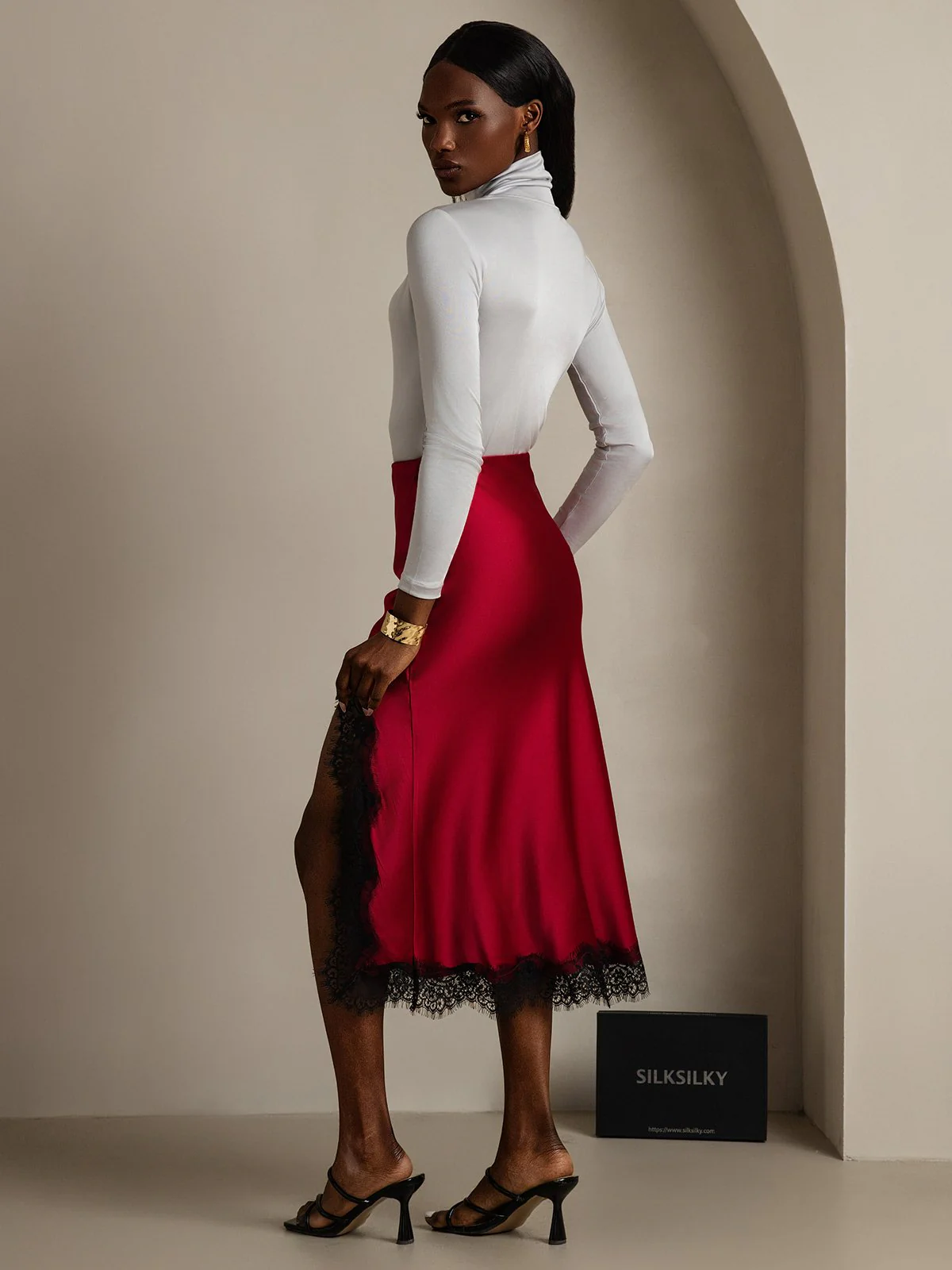 Clearance - 19Momme Silk Long Straight Lace Slit Skirt with Stretch Waist Design - Image 2