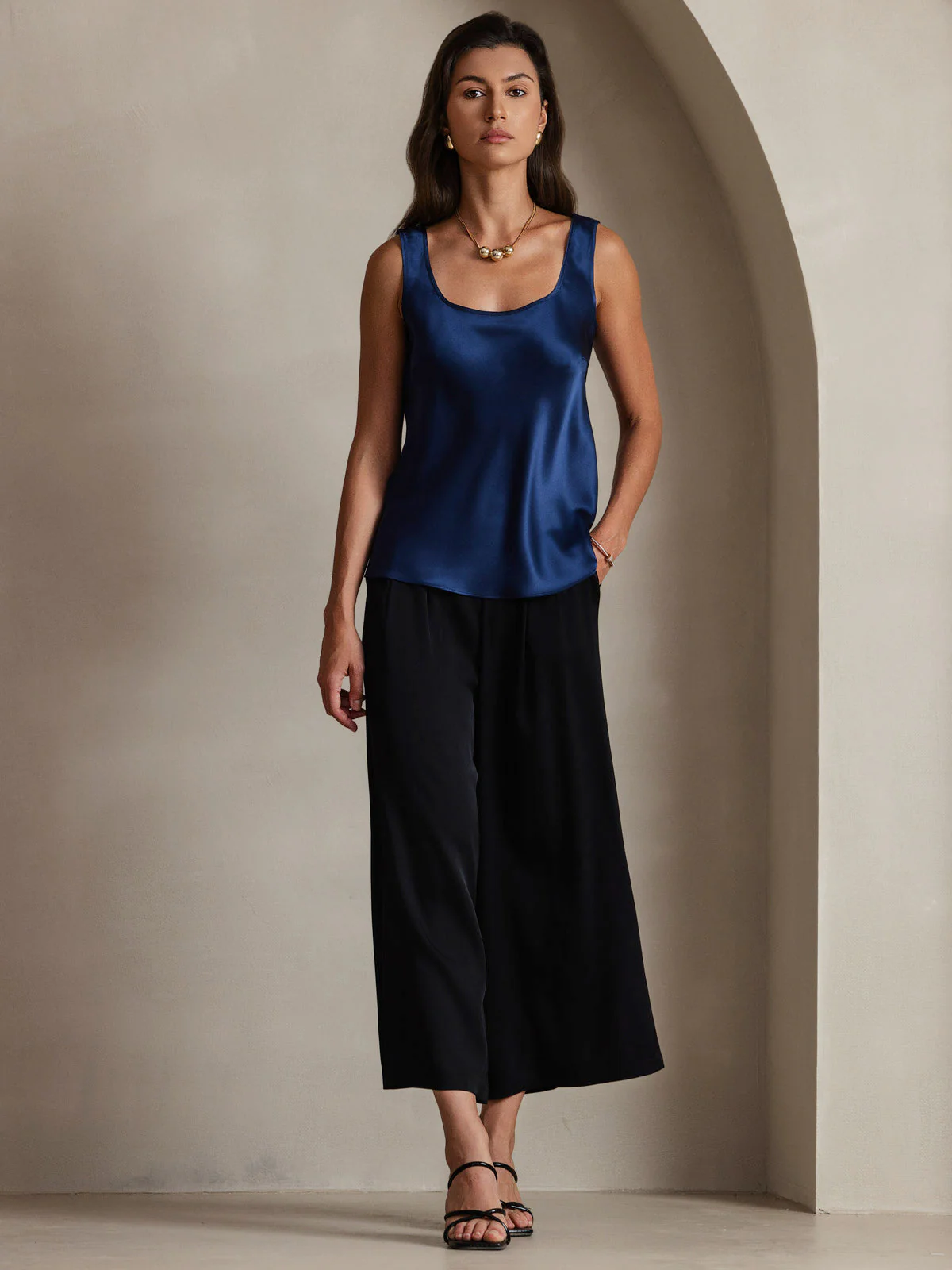 19Momme Silk Sleeveless U Neck Women's Tank Top - Image 76