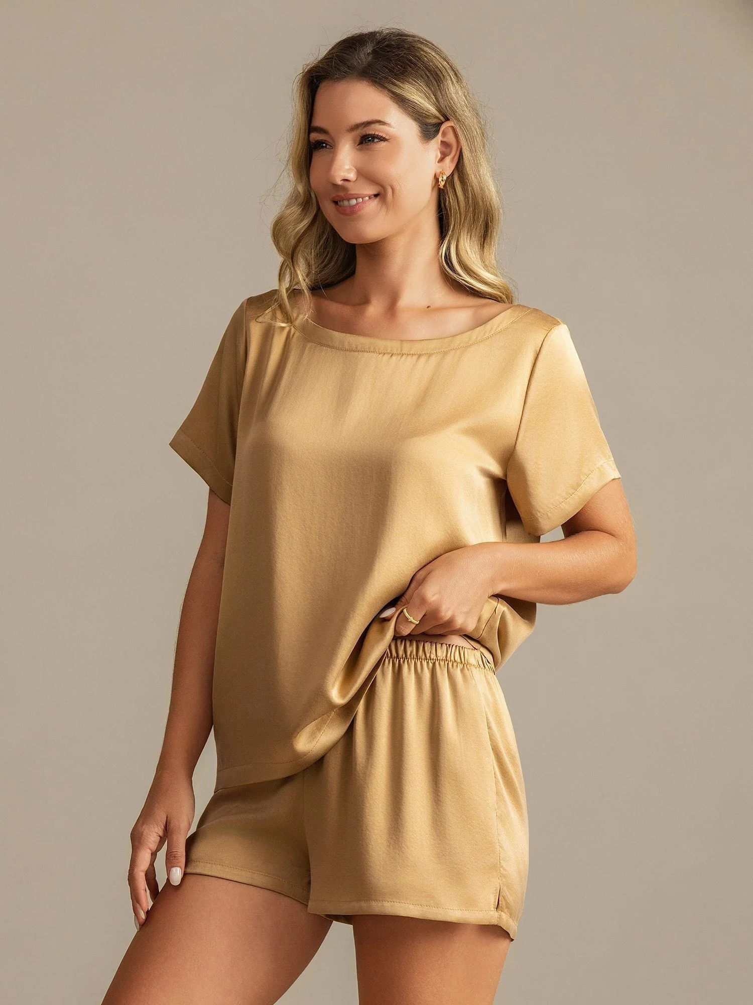 19Momme Women's Silk Short Sleeve Round Collar Pajamas Set with Side Pocket Design - Image 35