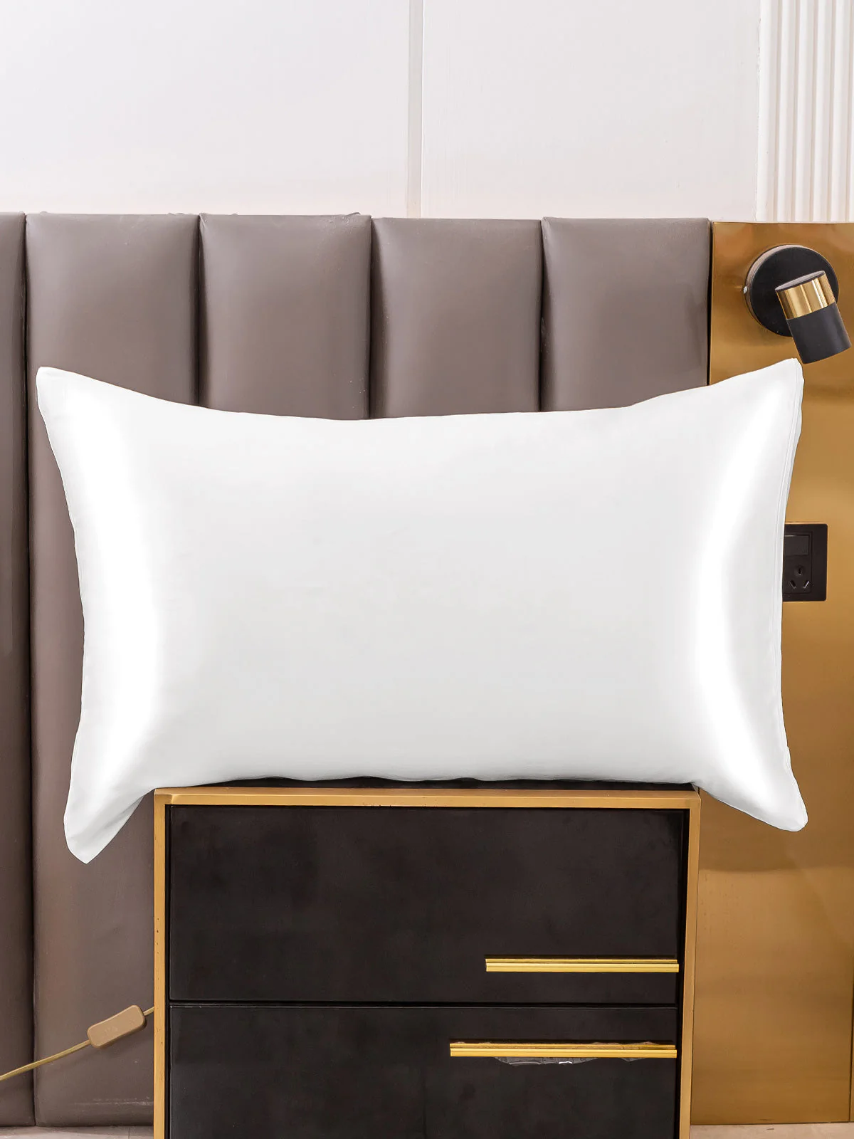 19Momme 100% Mulberry Silk Pillowcase - Hidden Zipper - Image 7
