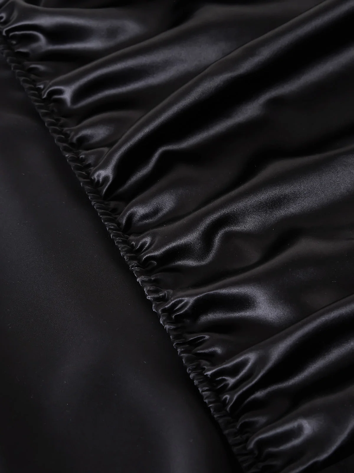 22Momme Mulberry Silk Seamless Fitted Sheet - Image 10