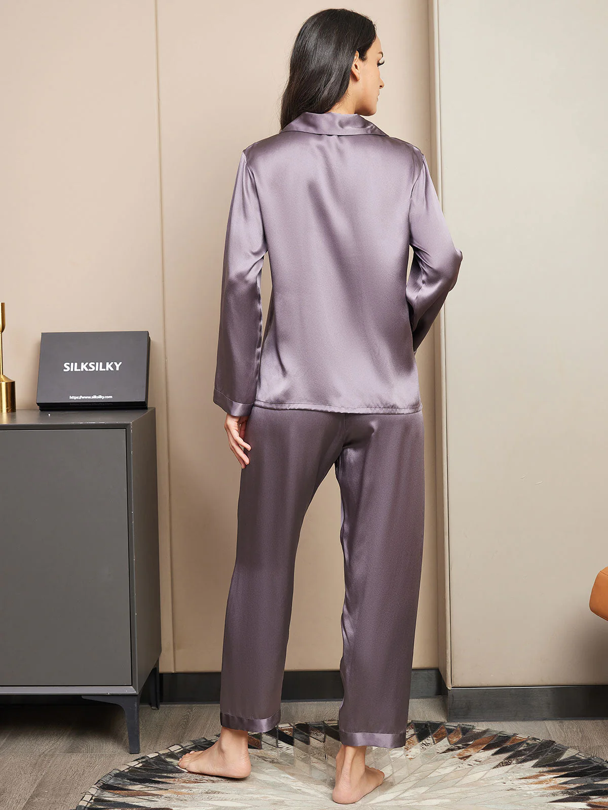 Women's Pure Silk Long Sleeve Pyjamas Set - Image 33