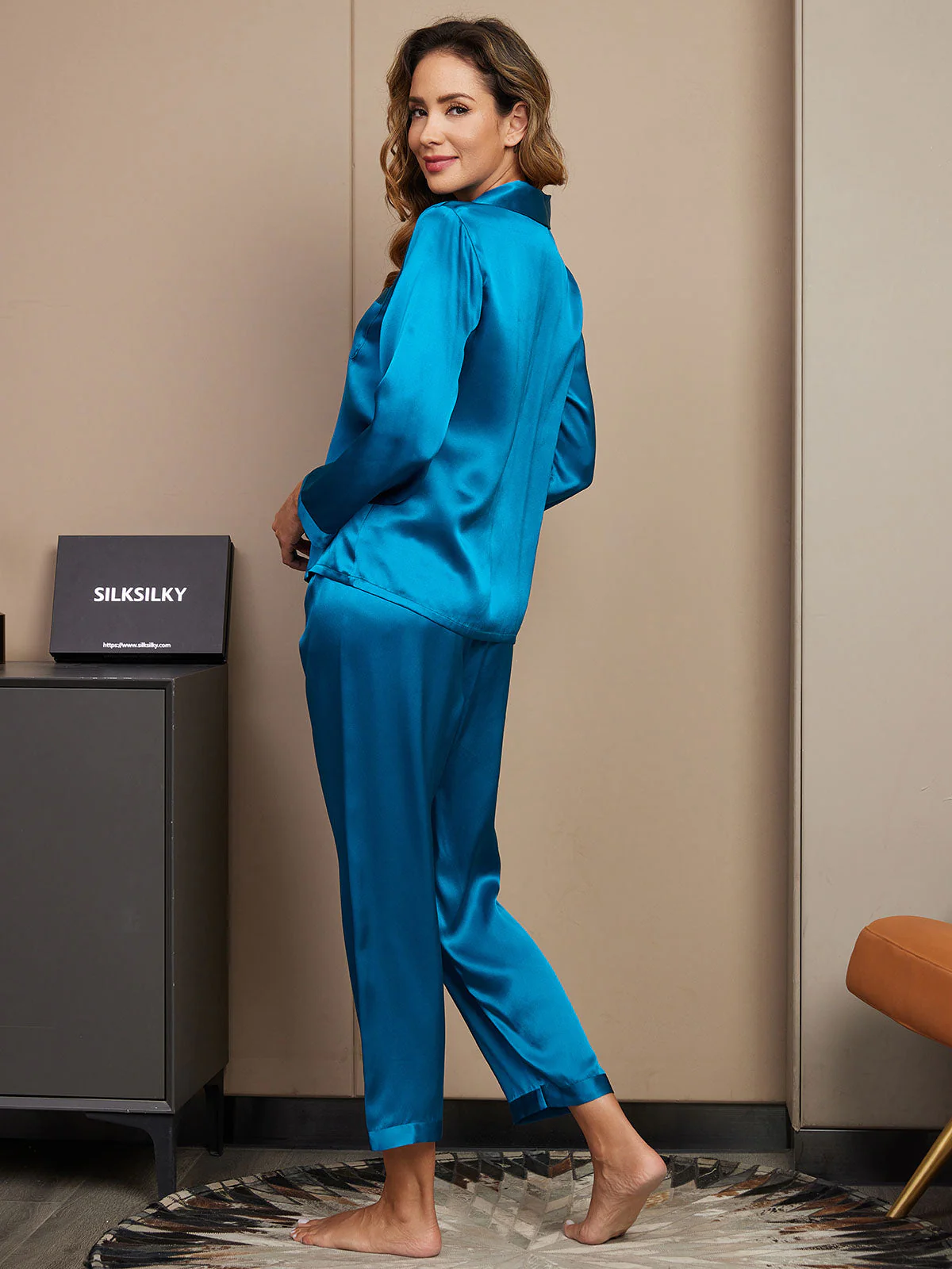 Women's Pure Silk Long Sleeve Pyjamas Set - Image 53