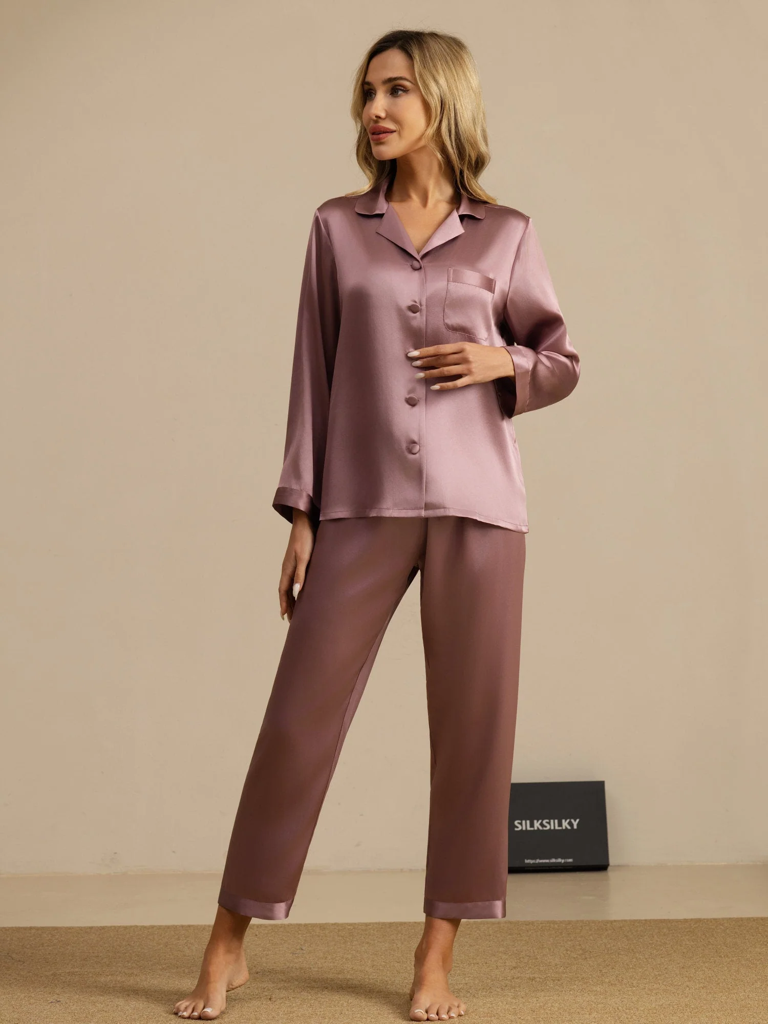 Women's Pure Silk Long Sleeve Pyjamas Set - Image 63