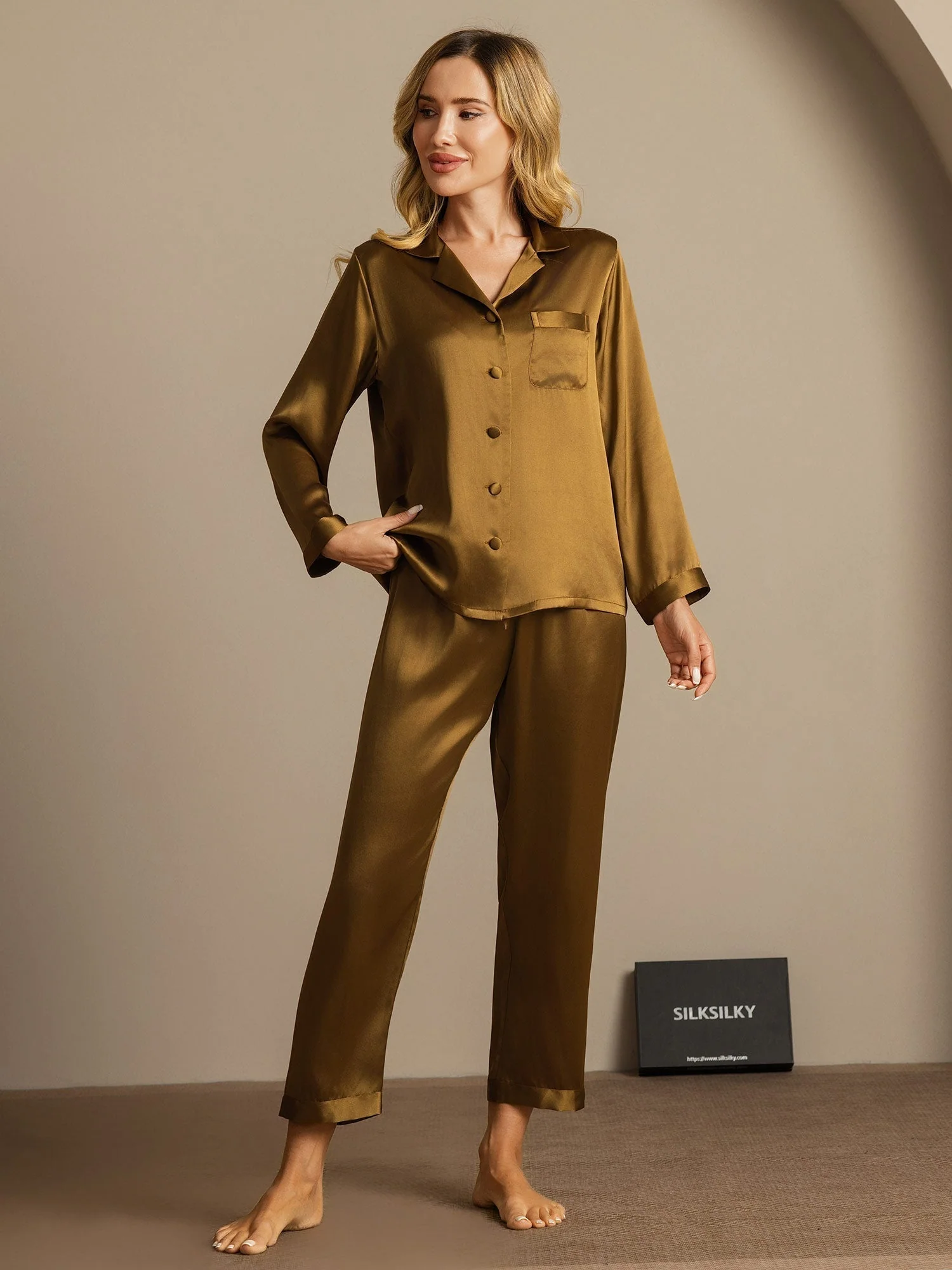 Women's Pure Silk Long Sleeve Pyjamas Set - Image 68