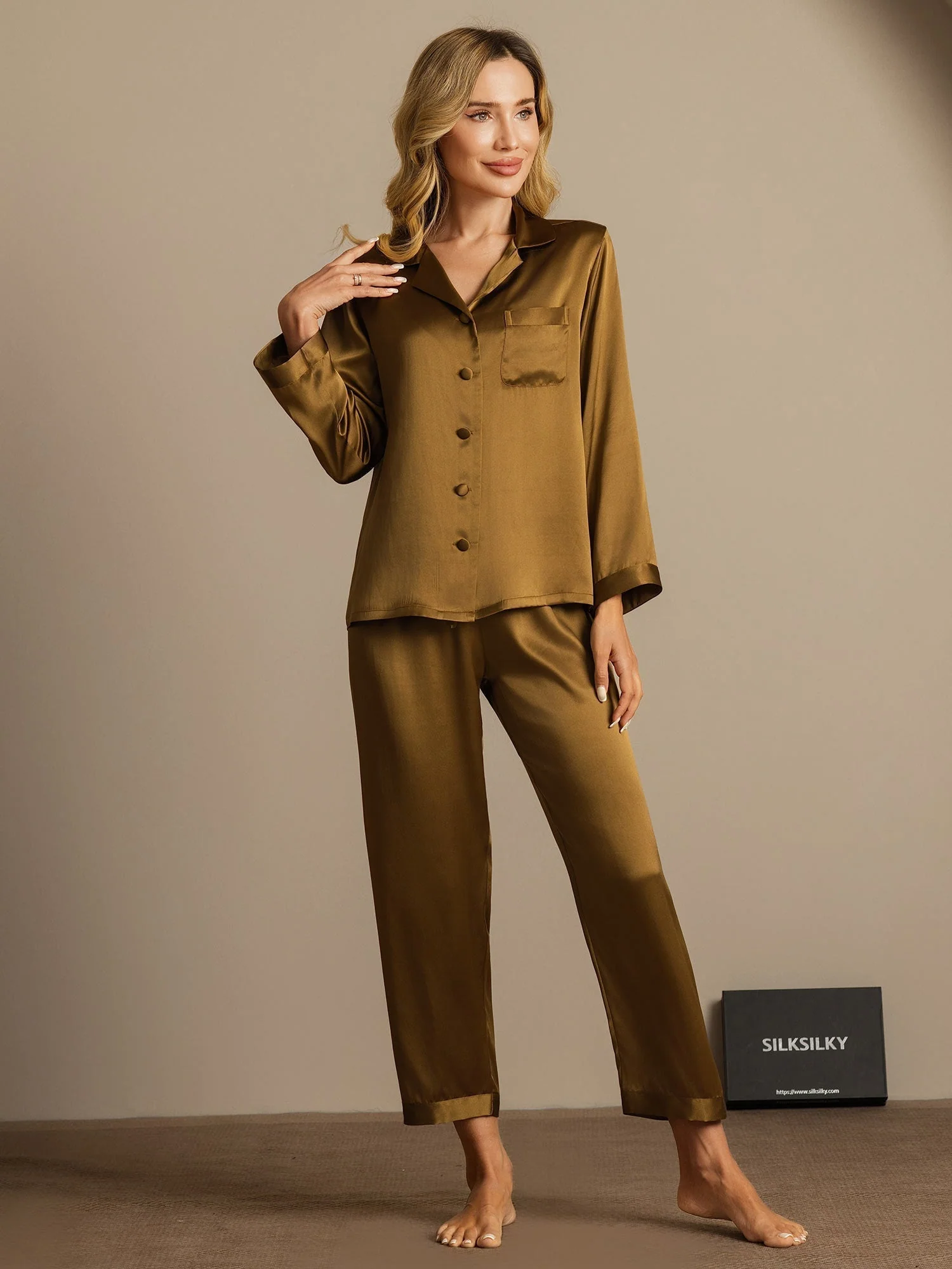 Women's Pure Silk Long Sleeve Pyjamas Set - Image 69