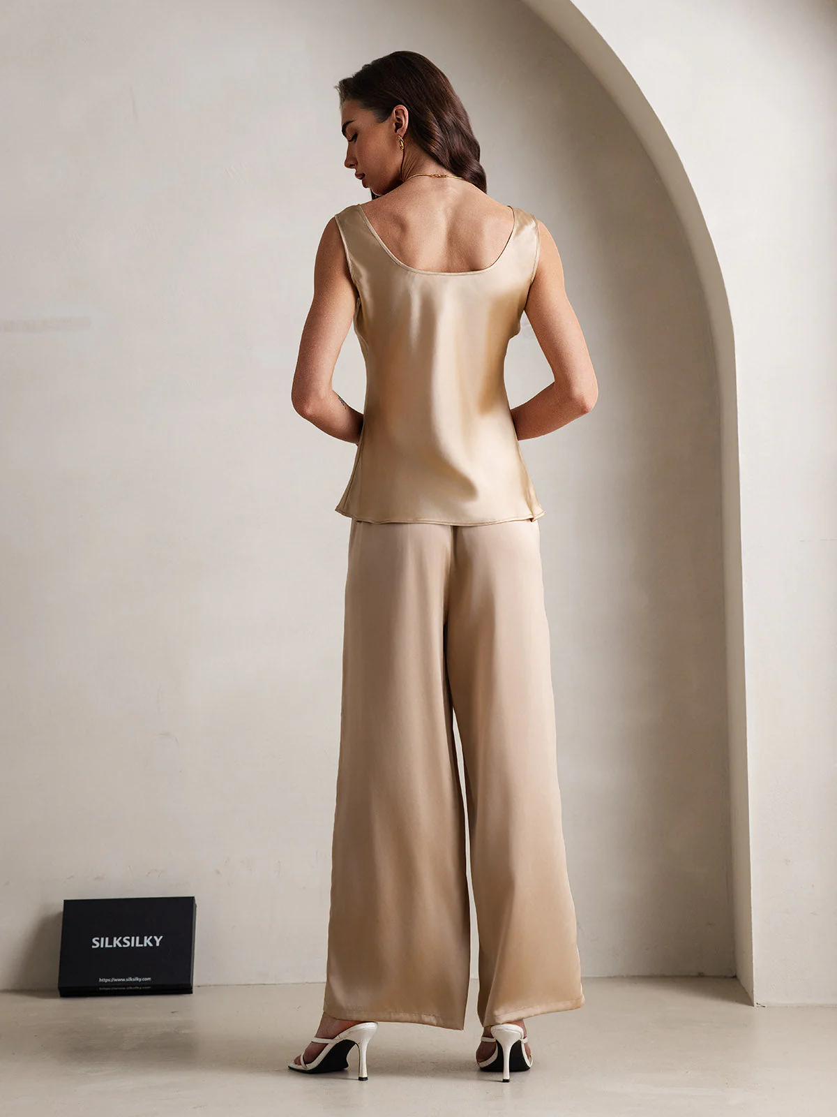 Pure Silk Sleeveless U-Neck Tank Top & Wide Leg Pants Set - Image 17