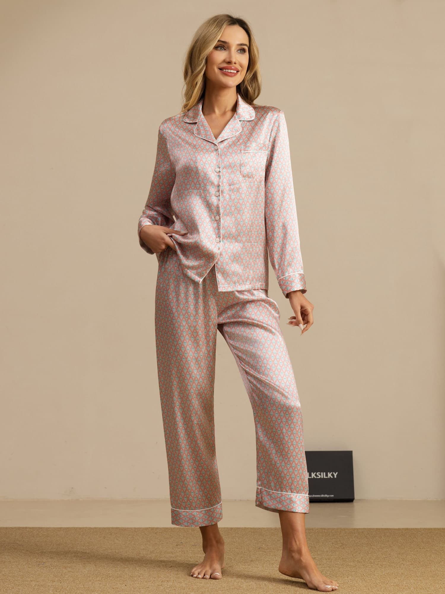 Women's Pure Silk Geometric Print Long Sleeve Pyjamas Set With Pants - Image 9