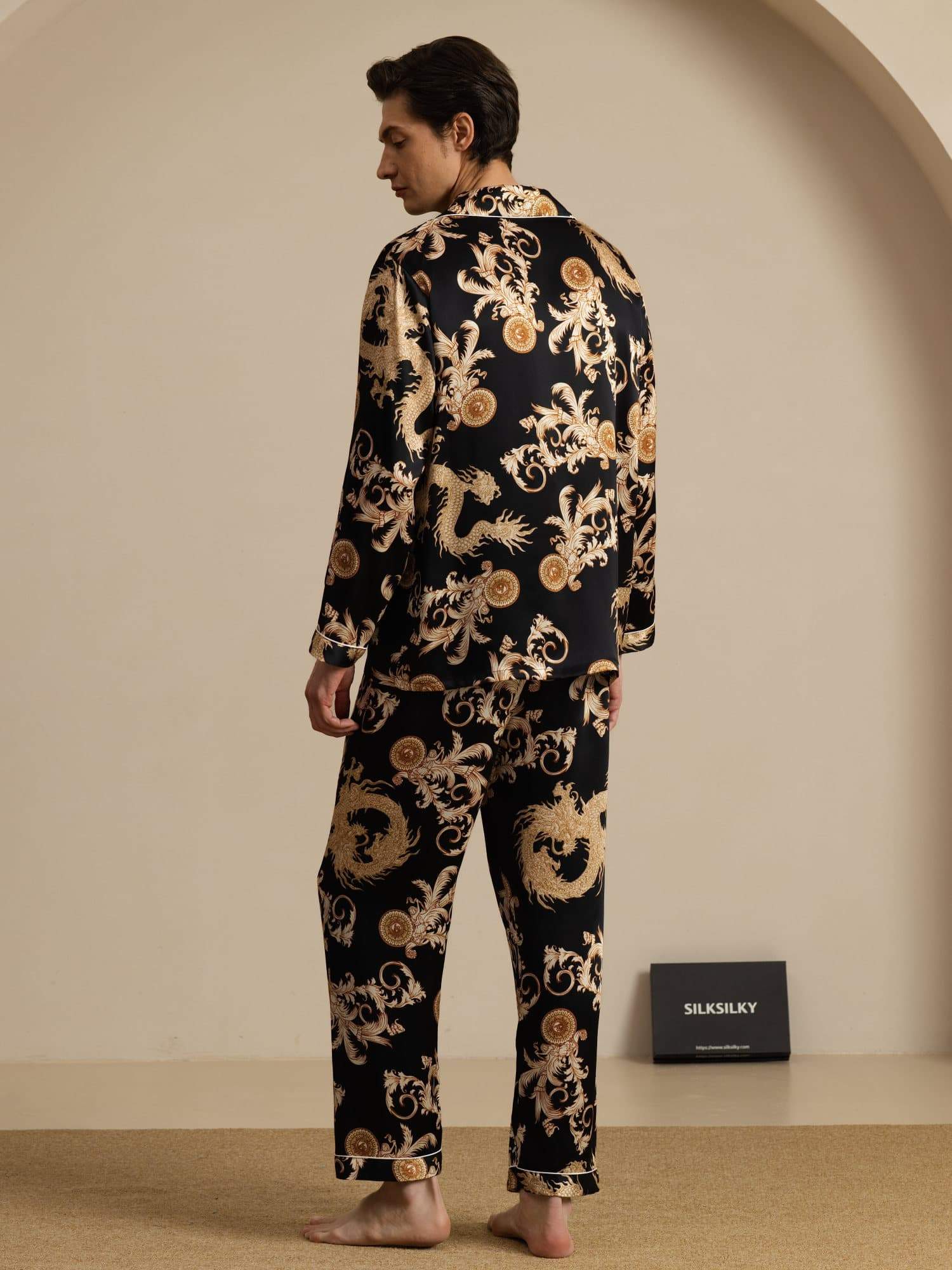 Pure Silk Men's Dragon Print Long Sleeve Notch Collar Pajamas Set - Image 10