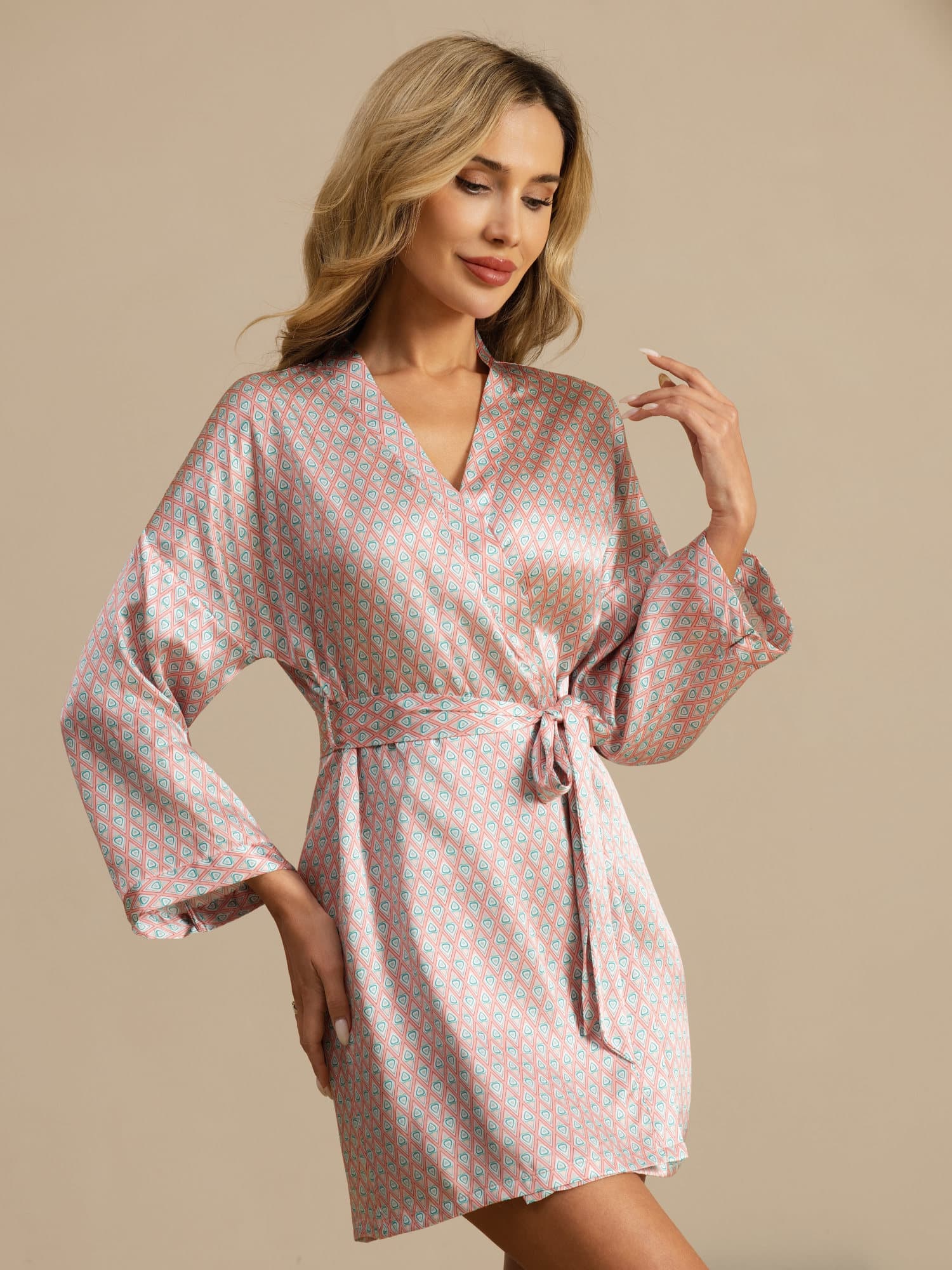 Pure Silk Women’s Long Sleeve Heart Geo Printed Short Belted Robe - Image 10