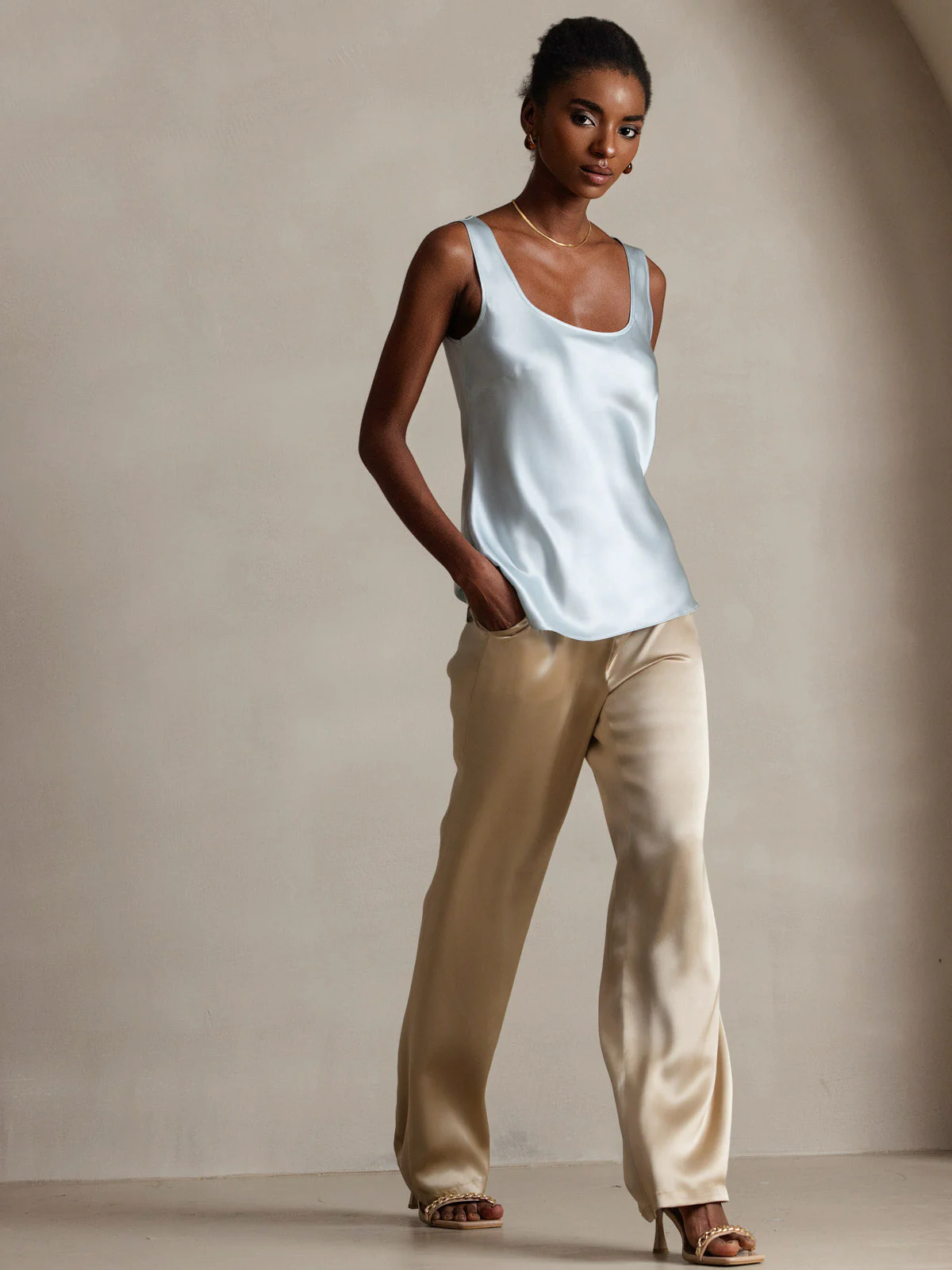 Women's Pure Silk Sleeveless U Neck Tank Top - Image 16