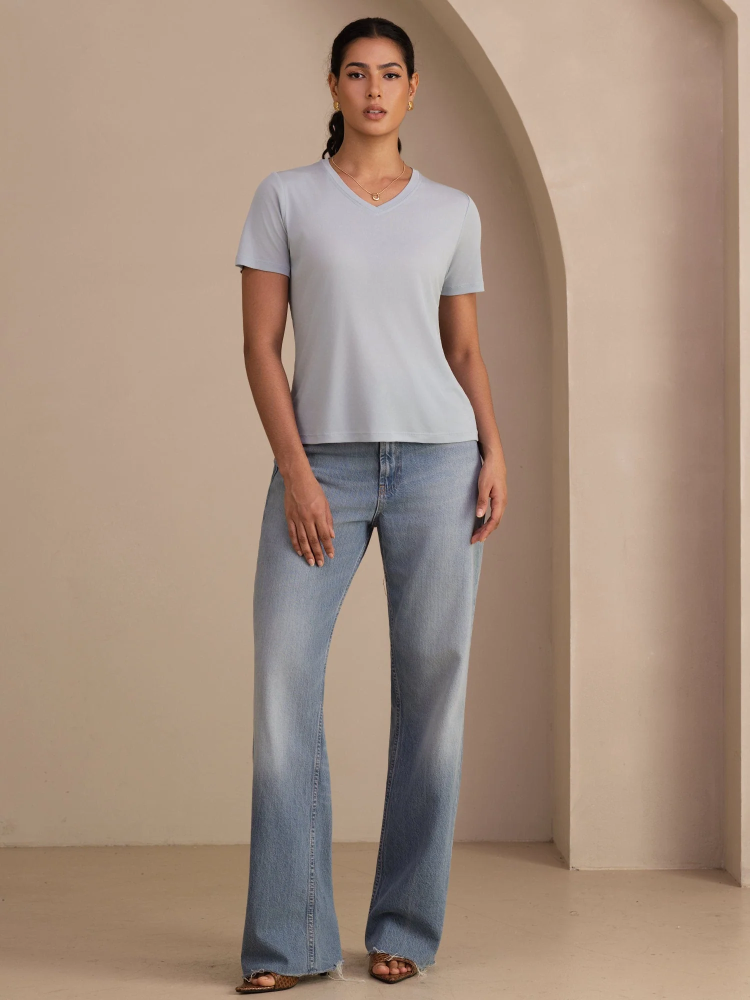 Pure Silk V Neck Short-Sleeve Snag-Resistant Women's T-Shirt - Image 15