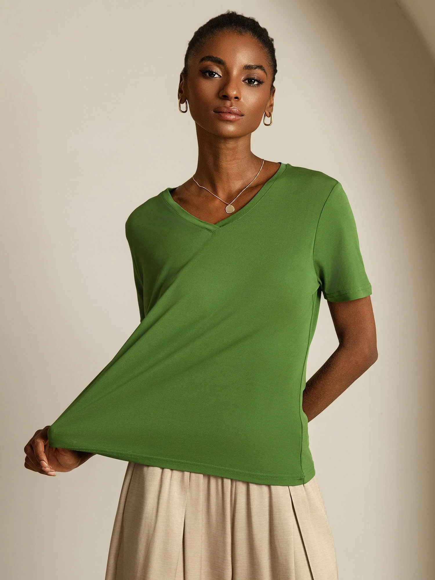 Pure Silk V Neck Short-Sleeve Snag-Resistant Women's T-Shirt - Image 43