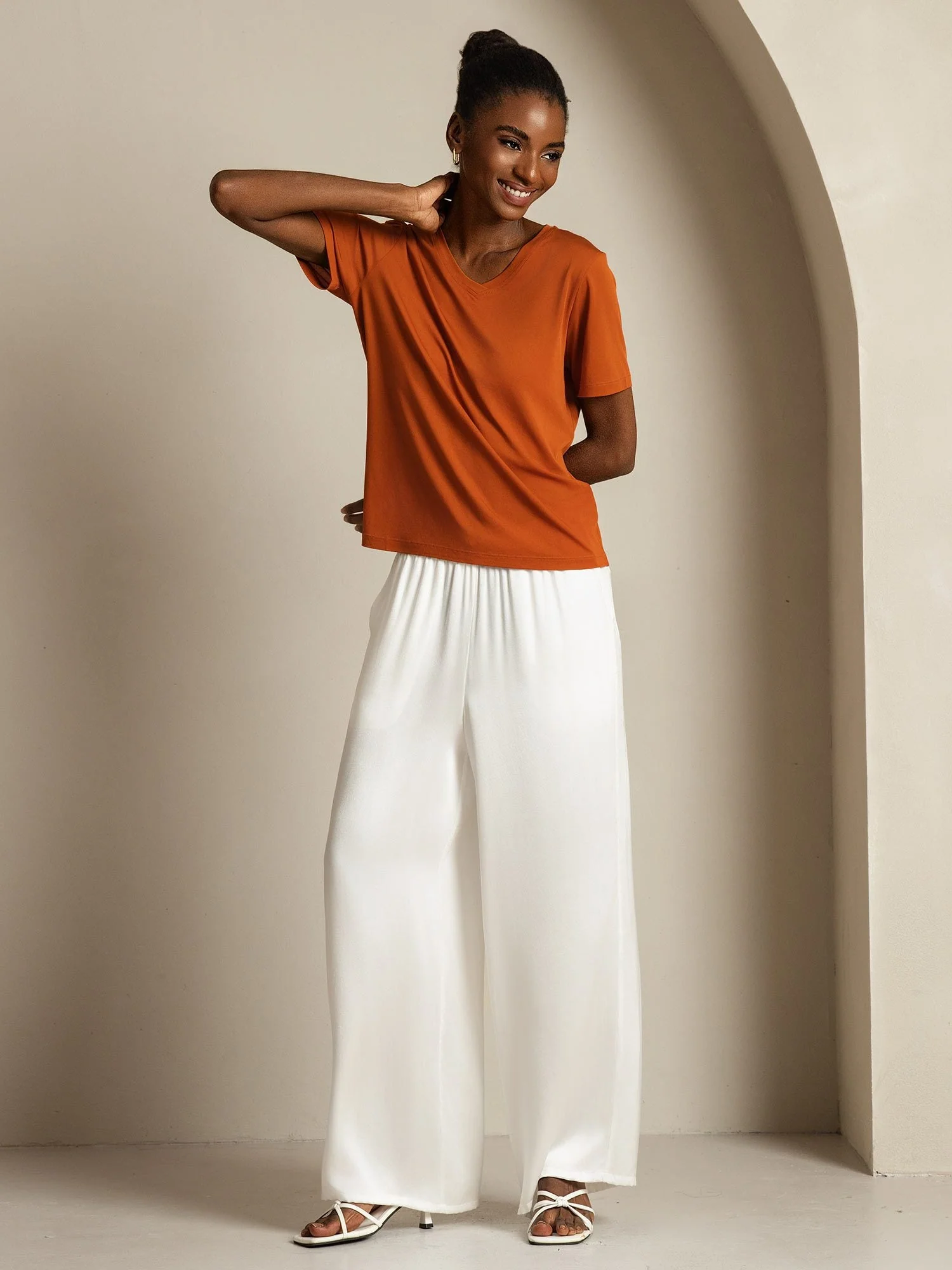 Pure Silk V Neck Short-Sleeve Snag-Resistant Women's T-Shirt - Image 9