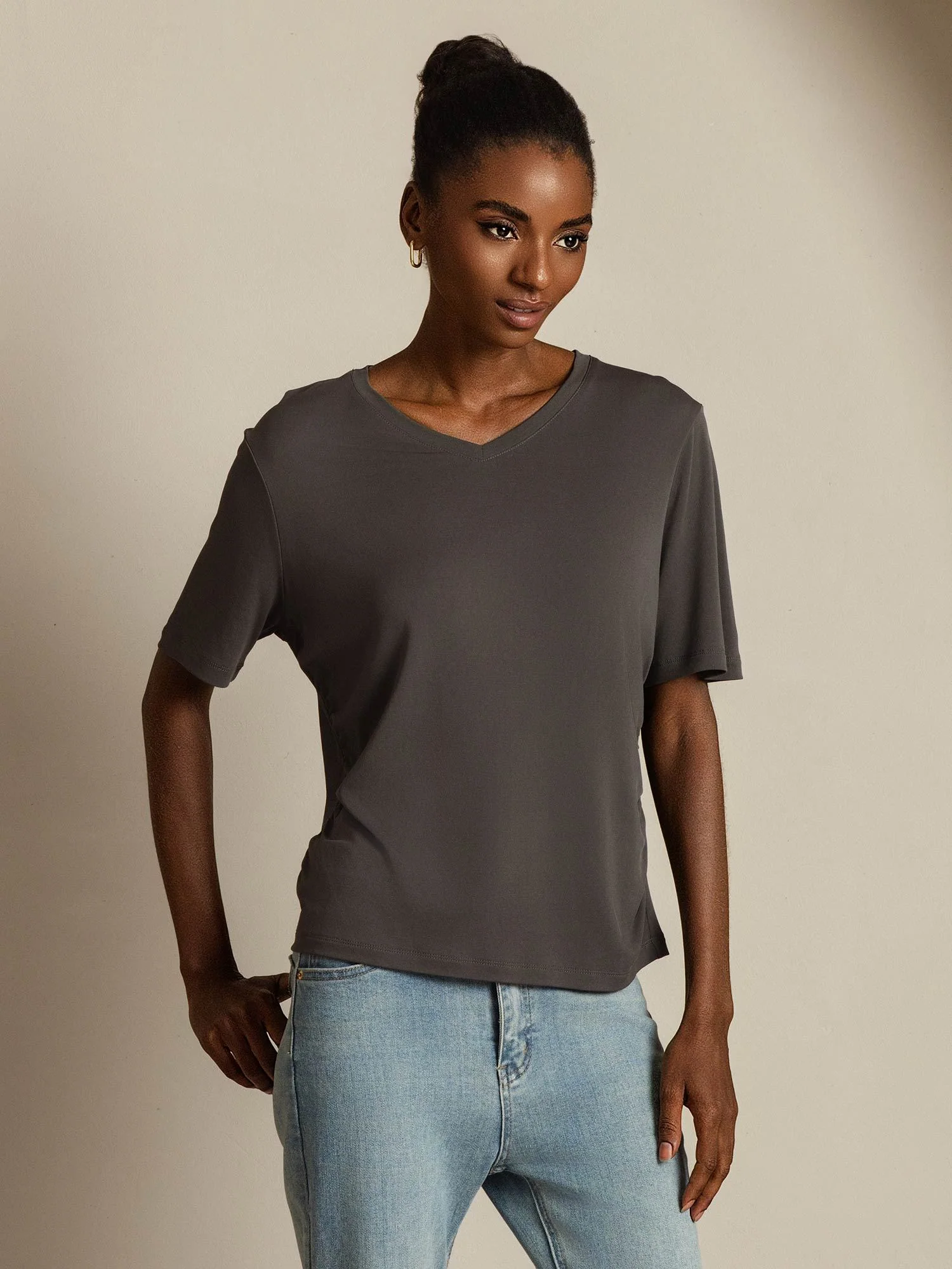 Pure Silk V-Neck Women's T-Shirt - Image 14