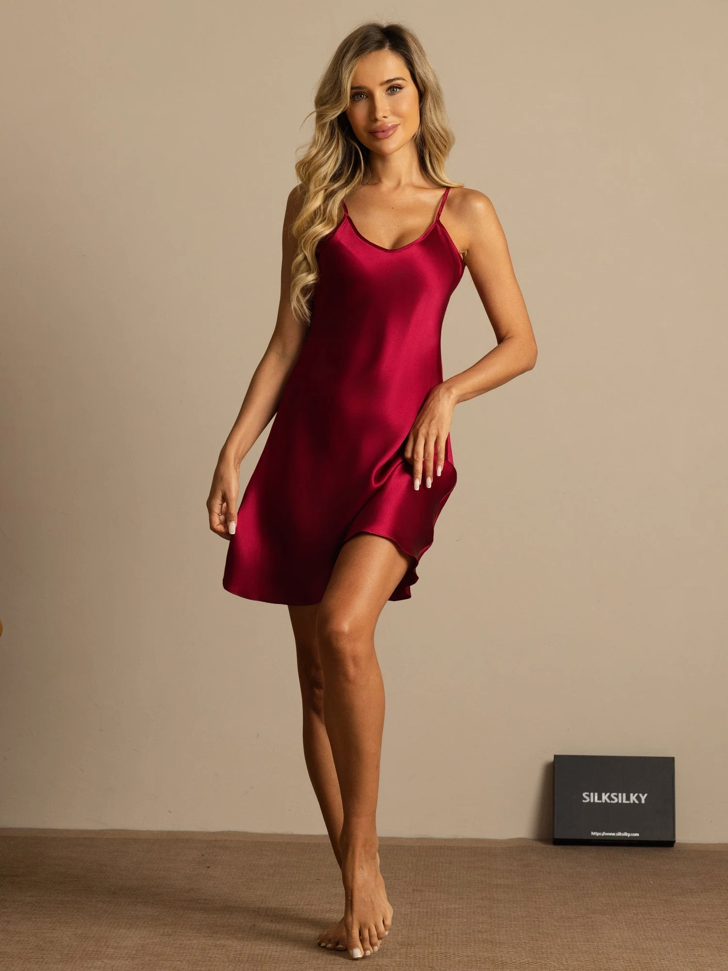 Pure Silk Spaghetti Strap V-neck Short Nightdress - Image 6