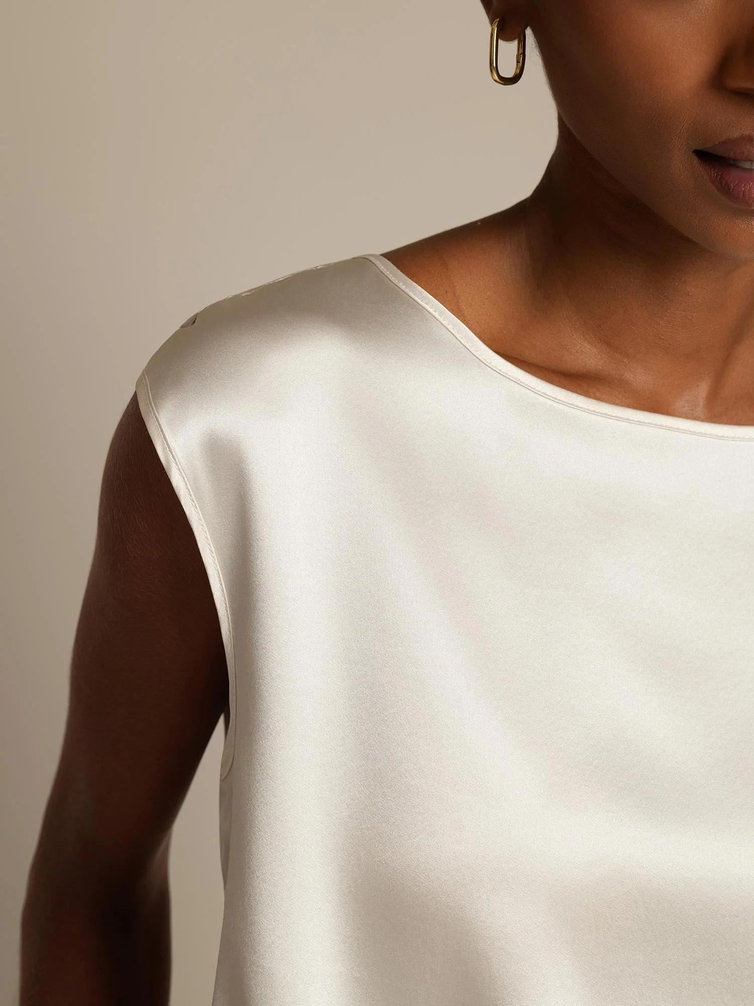 19Momme Women's Silk Cap Sleeve Round Neck Top - Image 24