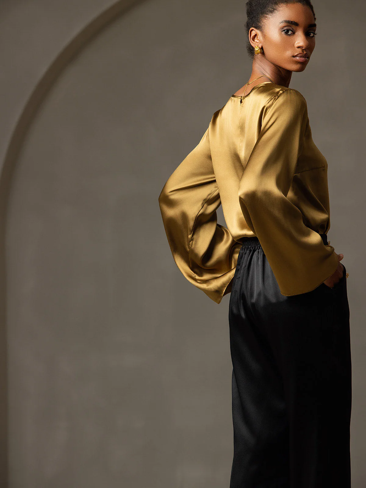 19Momme Silk Bell Sleeve Boat Neck Women's Top - Image 13