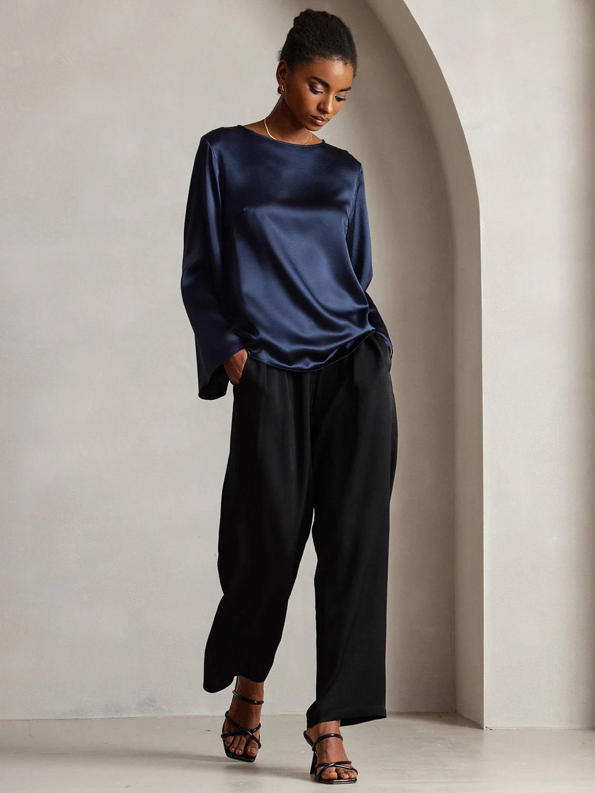 19Momme Silk Bell Sleeve Boat Neck Women's Top - Image 4
