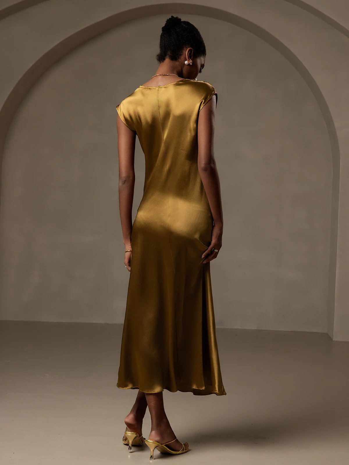 19Momme Silk Cap Sleeve Round Neck Midi Dress - Image 2