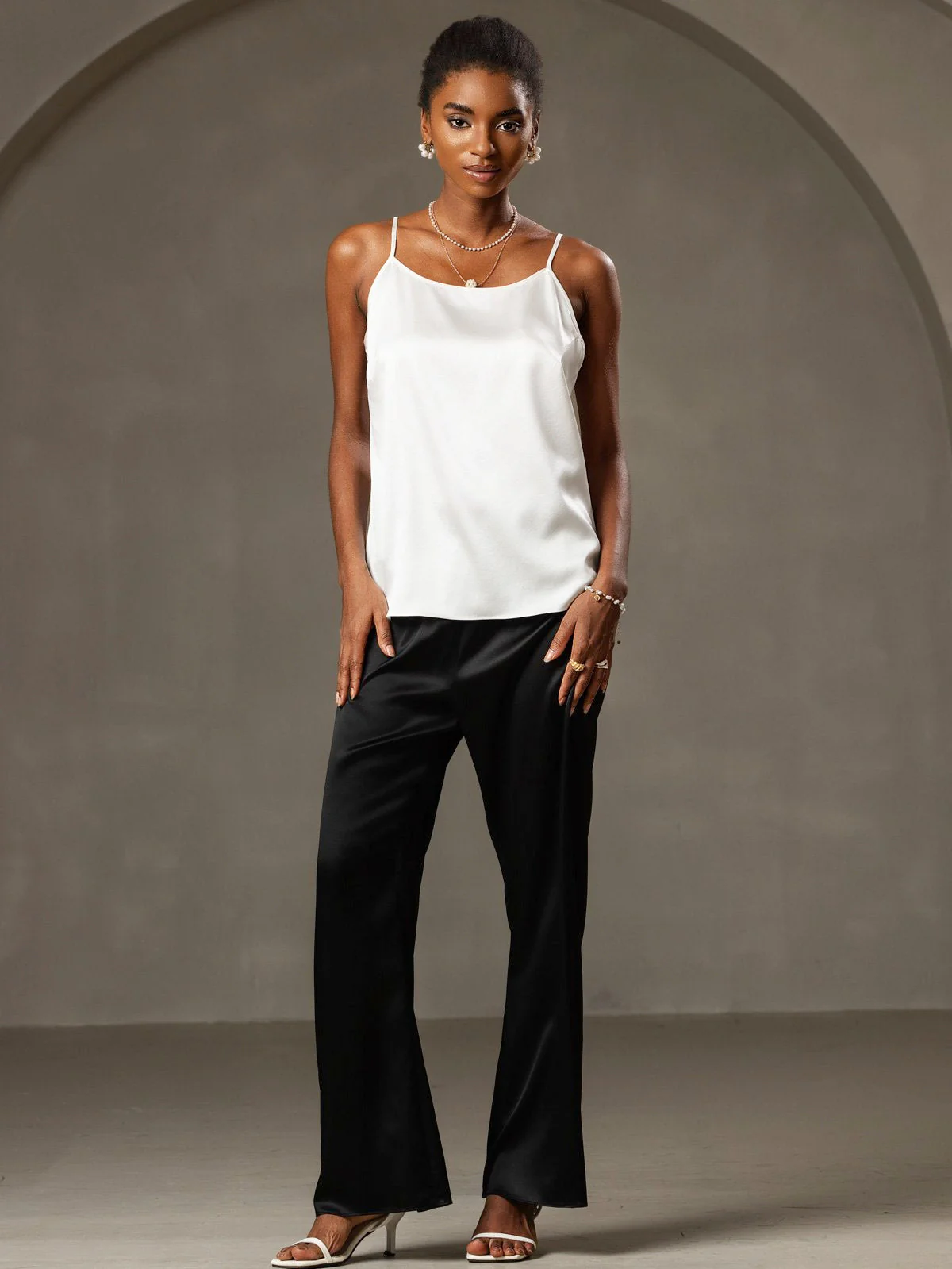 19Momme Silk Spaghetti Strap Round Neck Camisoles - Image 3