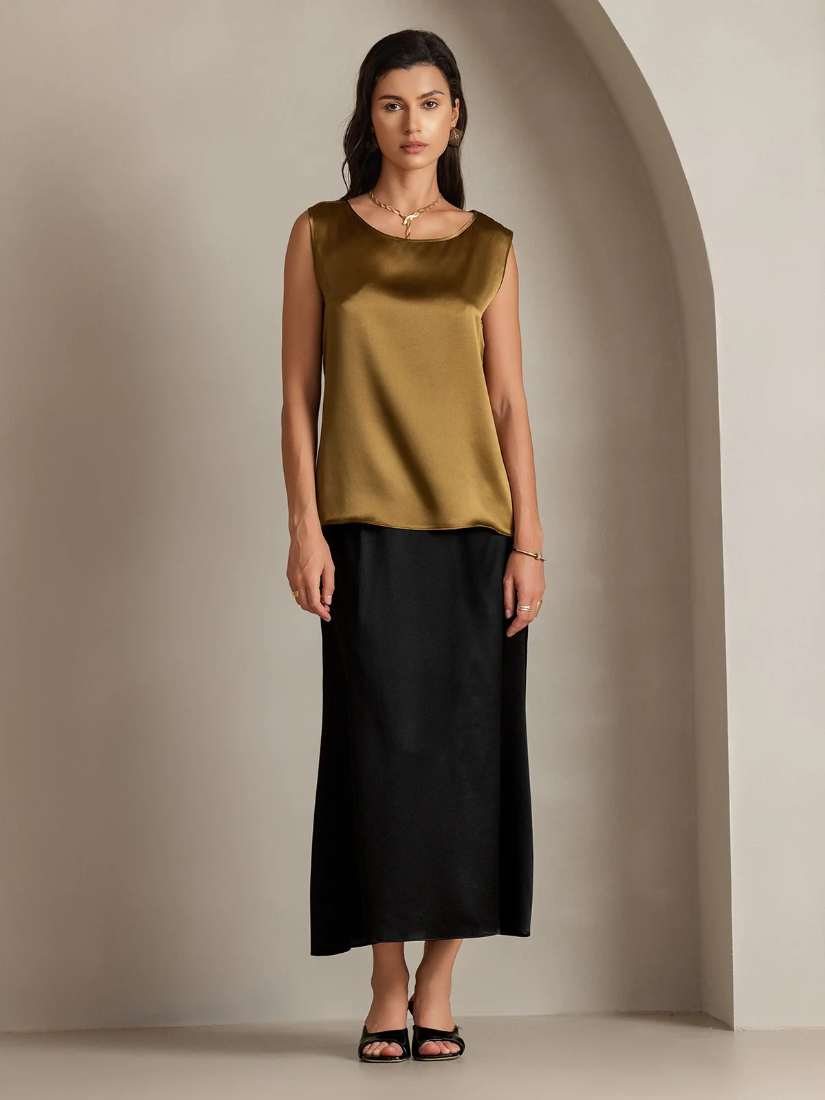 Clearance - 19Momme Silk Sleeveless Round Neck Women's Tank Top - Image 5