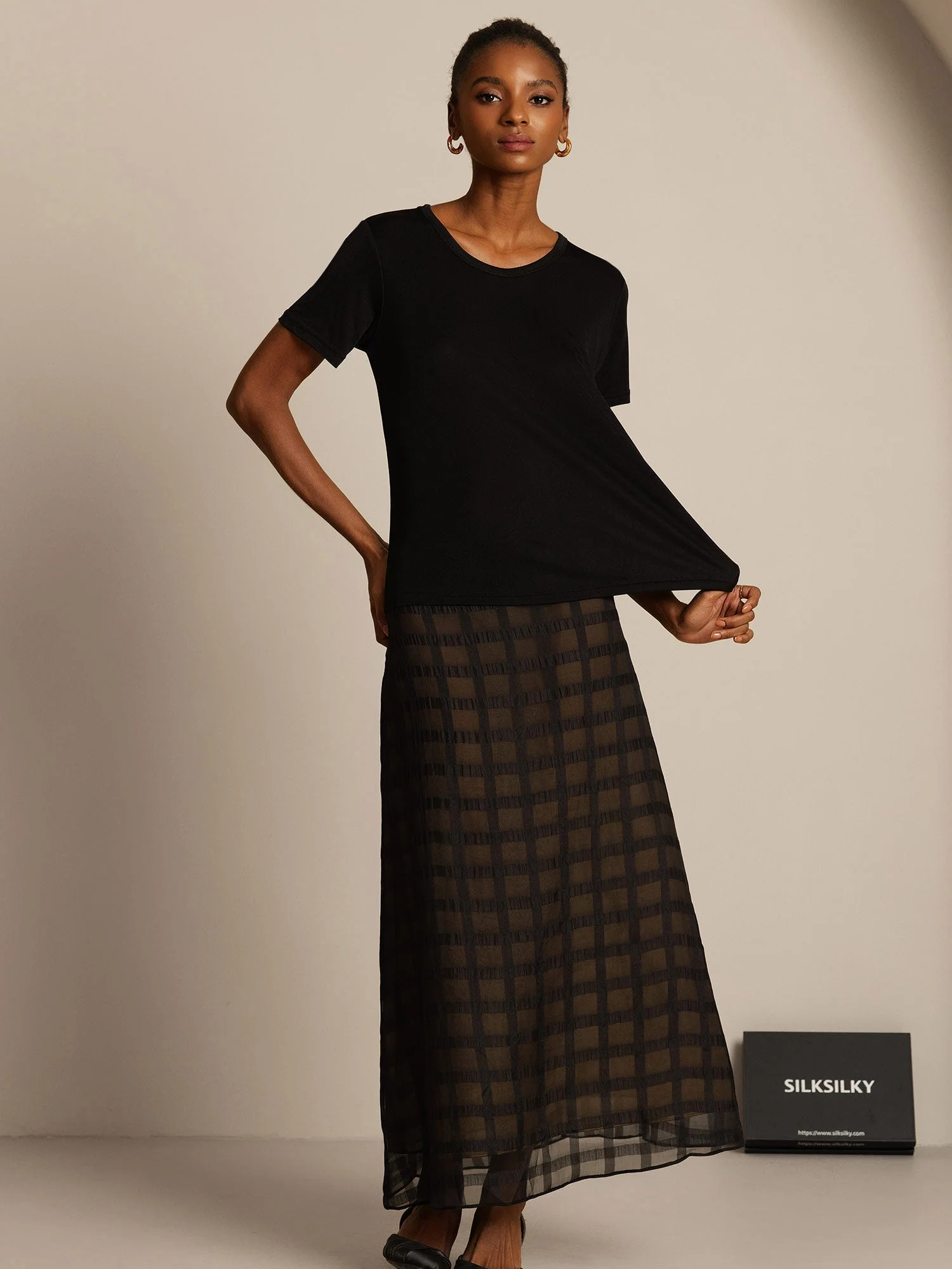 Women's Pure Silk Short Sleeve Round Neck T-Shirt - Image 15
