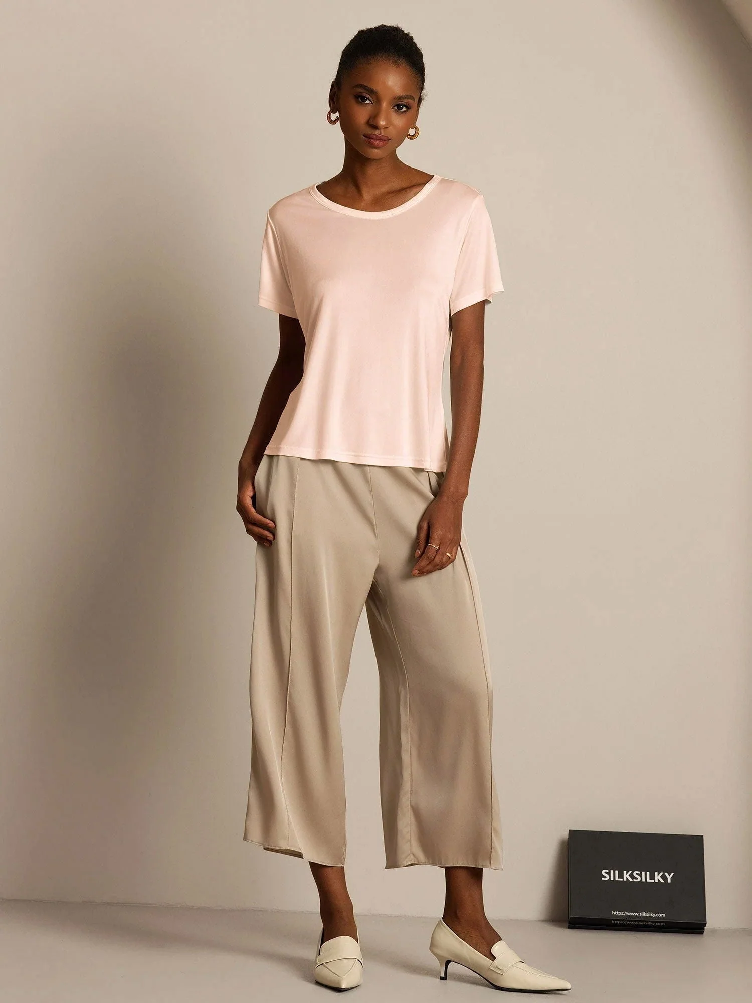 Women's Pure Silk Short Sleeve Round Neck T-Shirt - Image 21