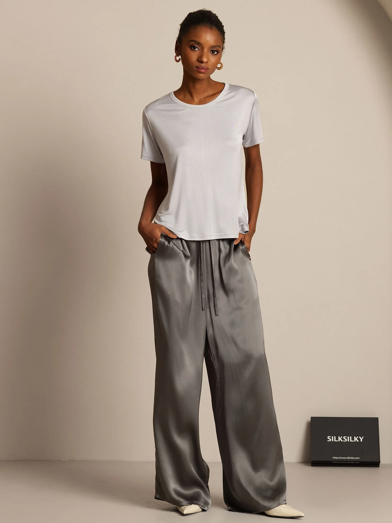 Women's Pure Silk Short Sleeve Round Neck T-Shirt - Image 29