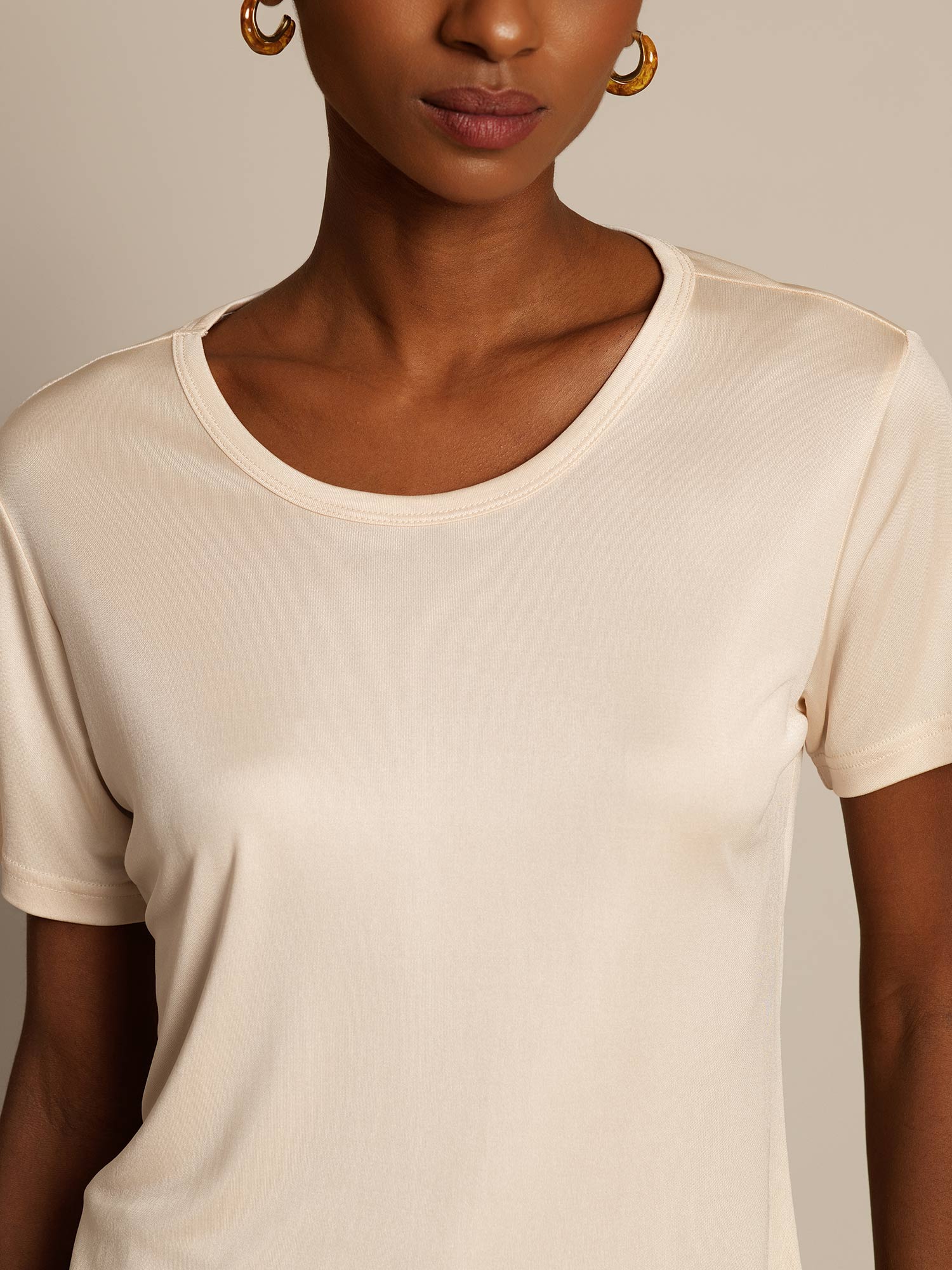 Women's Pure Silk Short Sleeve Round Neck T-Shirt - Image 32