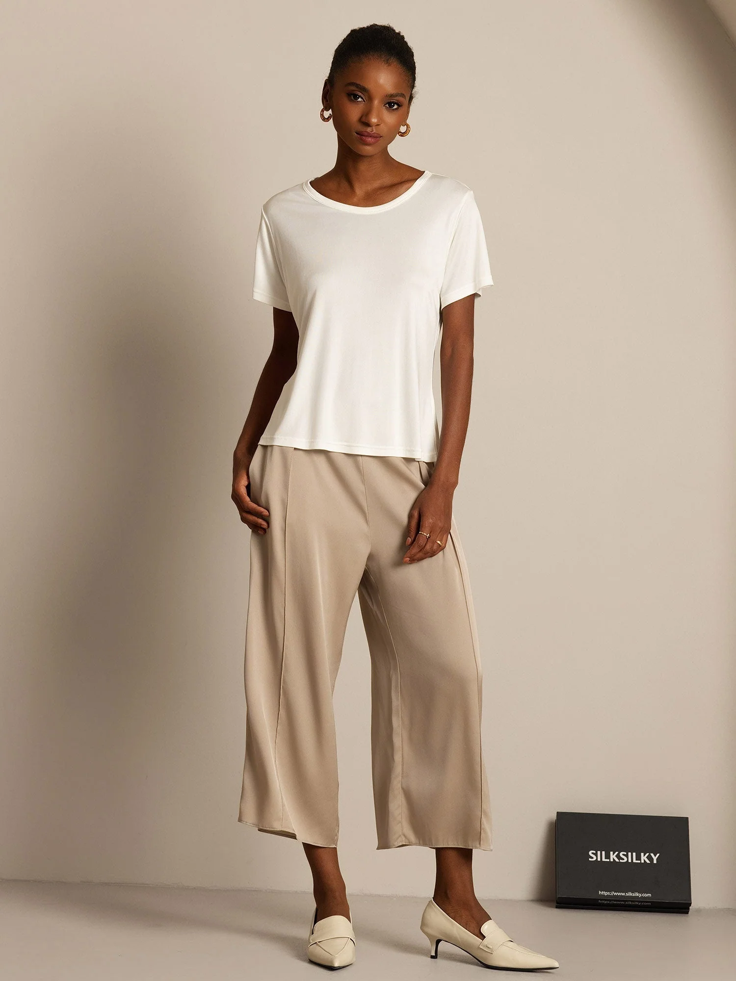 Women's Pure Silk Short Sleeve Round Neck T-Shirt - Image 6