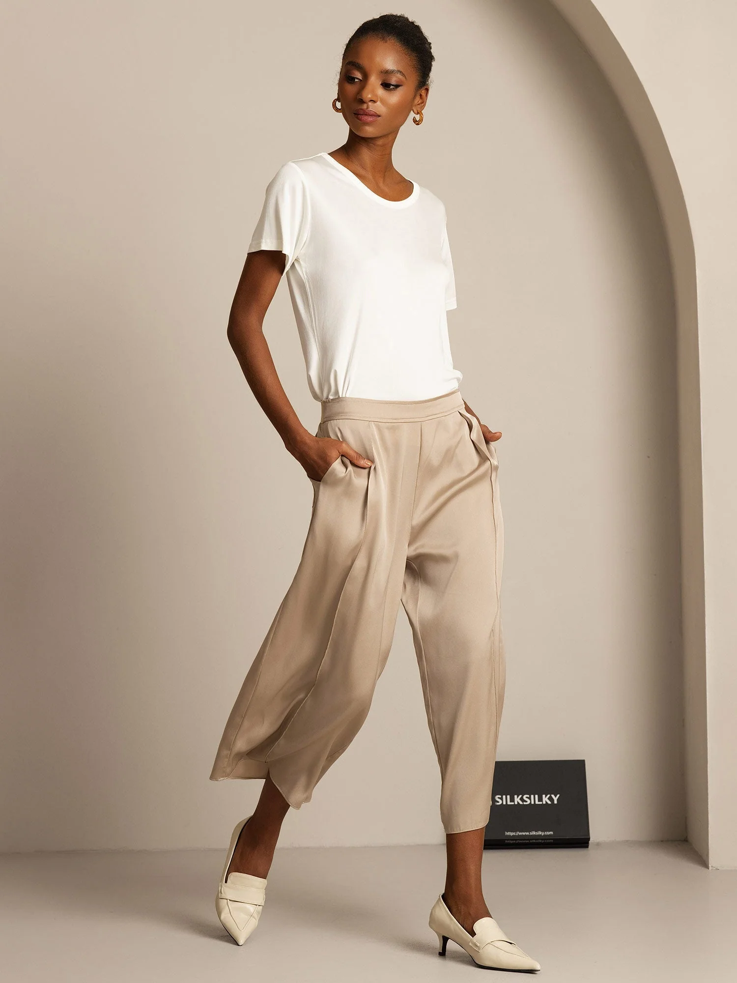 Women's Pure Silk Short Sleeve Round Neck T-Shirt - Image 7