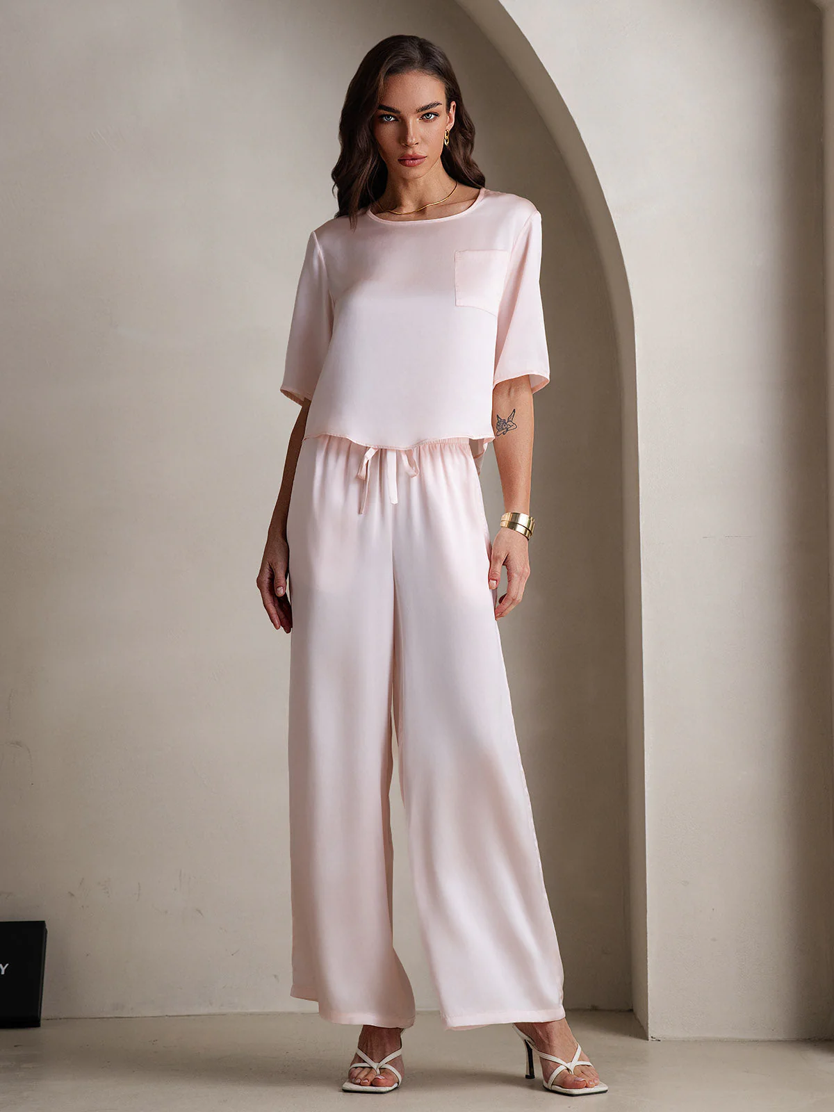 Women's Pure Silk Half Sleeve Round Neck Pyjamas Set - Image 13