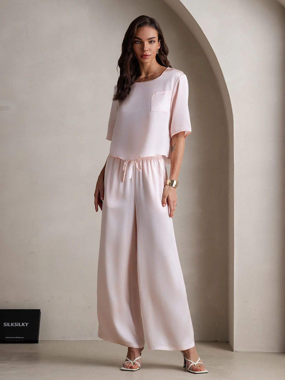 Women's Pure Silk Half Sleeve Round Neck Pyjamas Set - Image 16