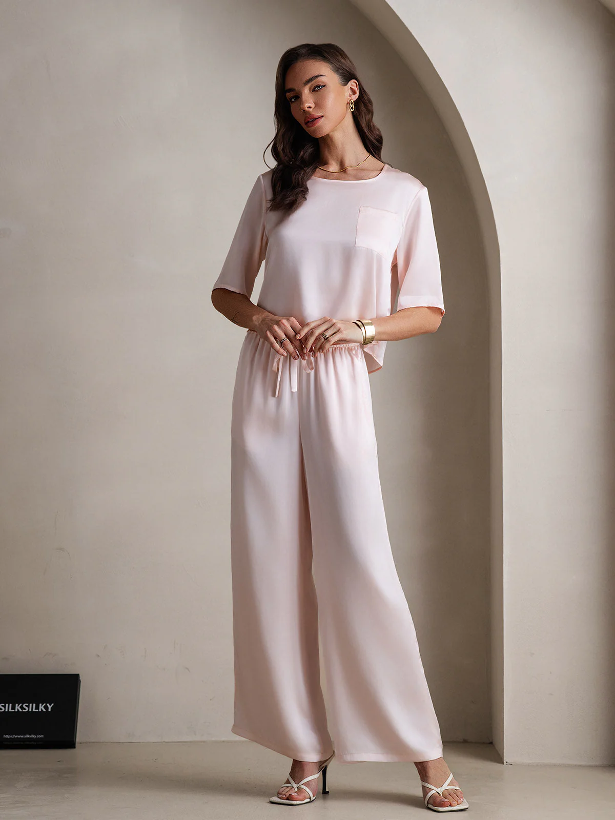 Women's Pure Silk Half Sleeve Round Neck Pyjamas Set - Image 17
