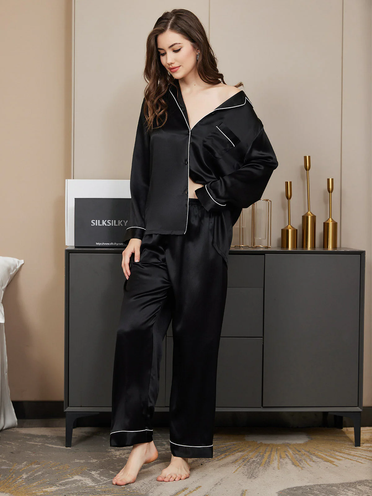 Women's Pure Silk Long Sleeve Button Up Pyjamas Set - Image 19