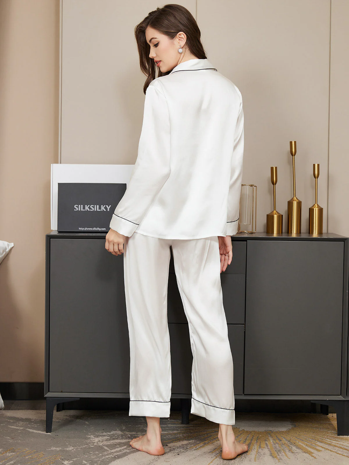 Women's Pure Silk Long Sleeve Button Up Pyjamas Set - Image 22