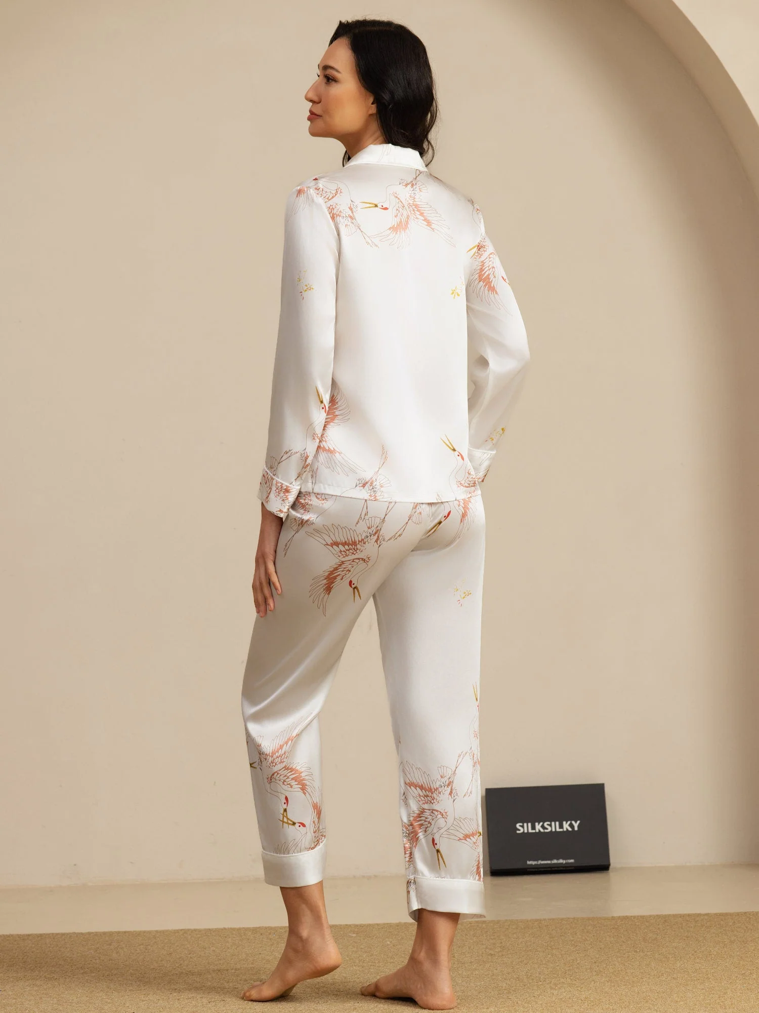 19Momme Women's Pure Silk Crane Print Long Sleeve Notch Collar Pyjamas Set - Image 48