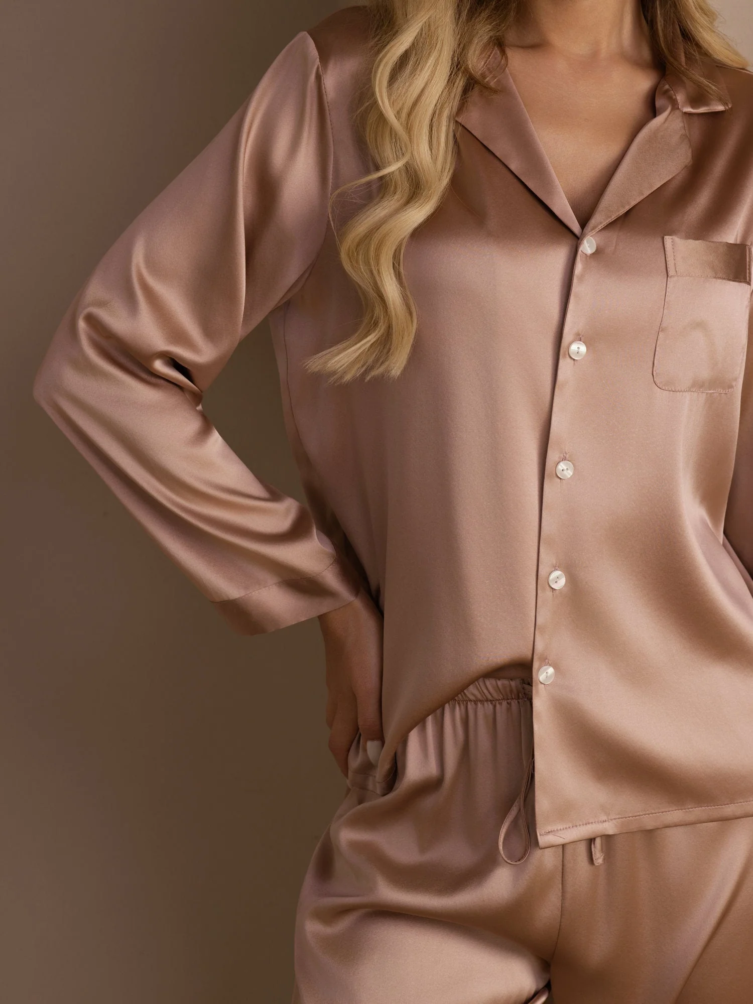 Pure Silk Long Sleeve Women's Pyjamas Set - Image 10