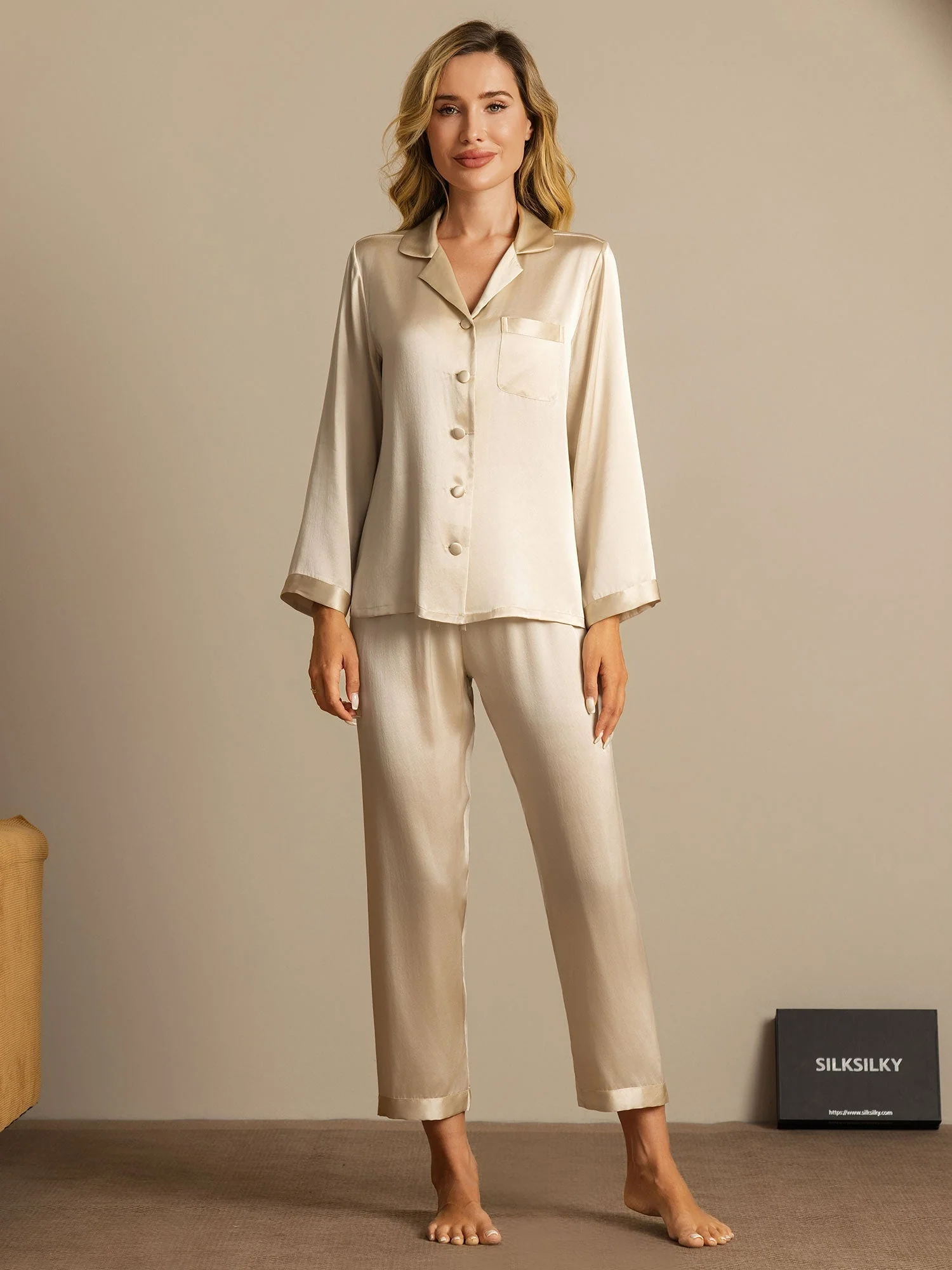 Pure Silk Long Sleeve Women's Pyjamas Set - Image 19