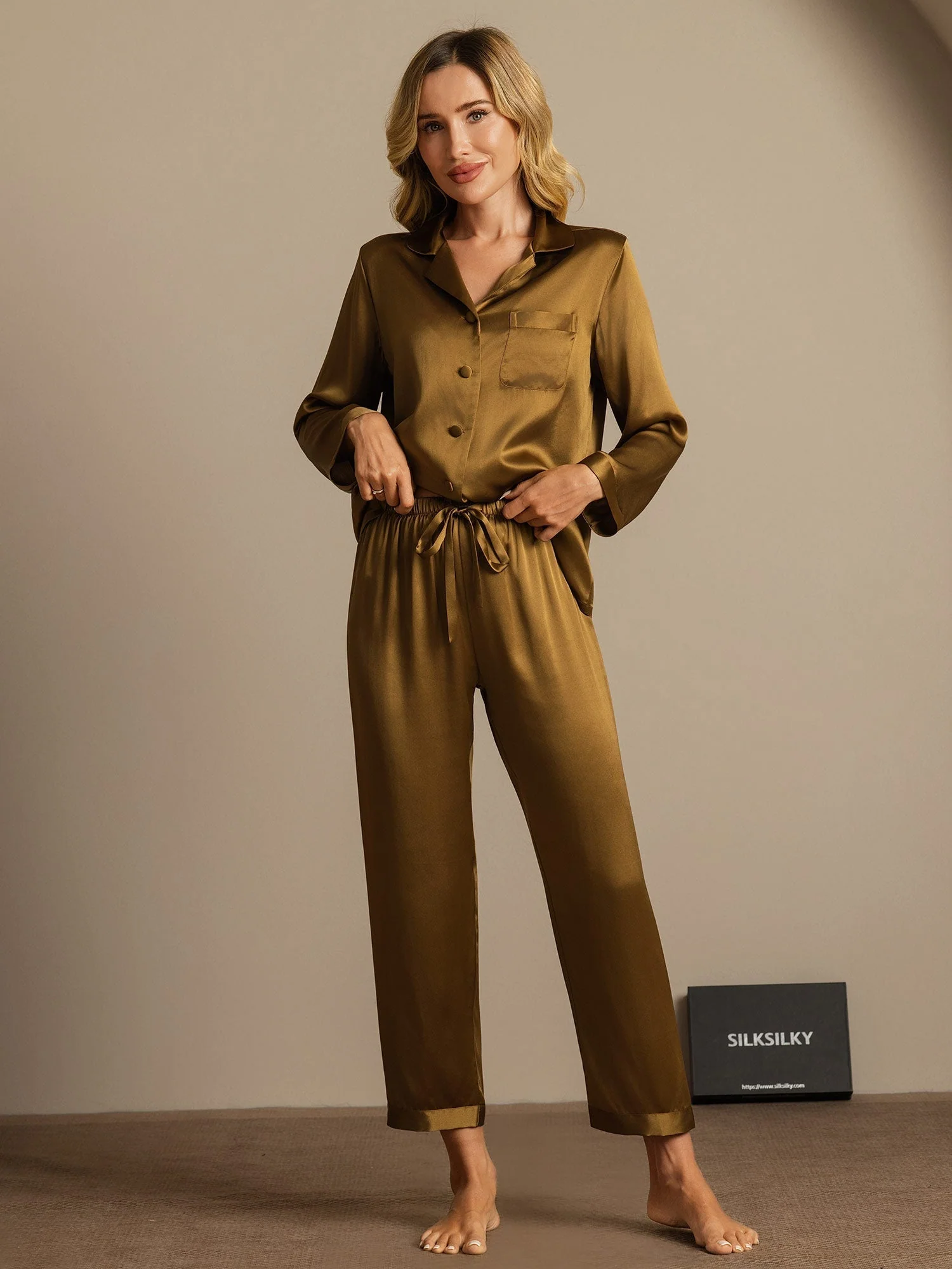 Pure Silk Long Sleeve Women's Pyjamas Set - Image 72