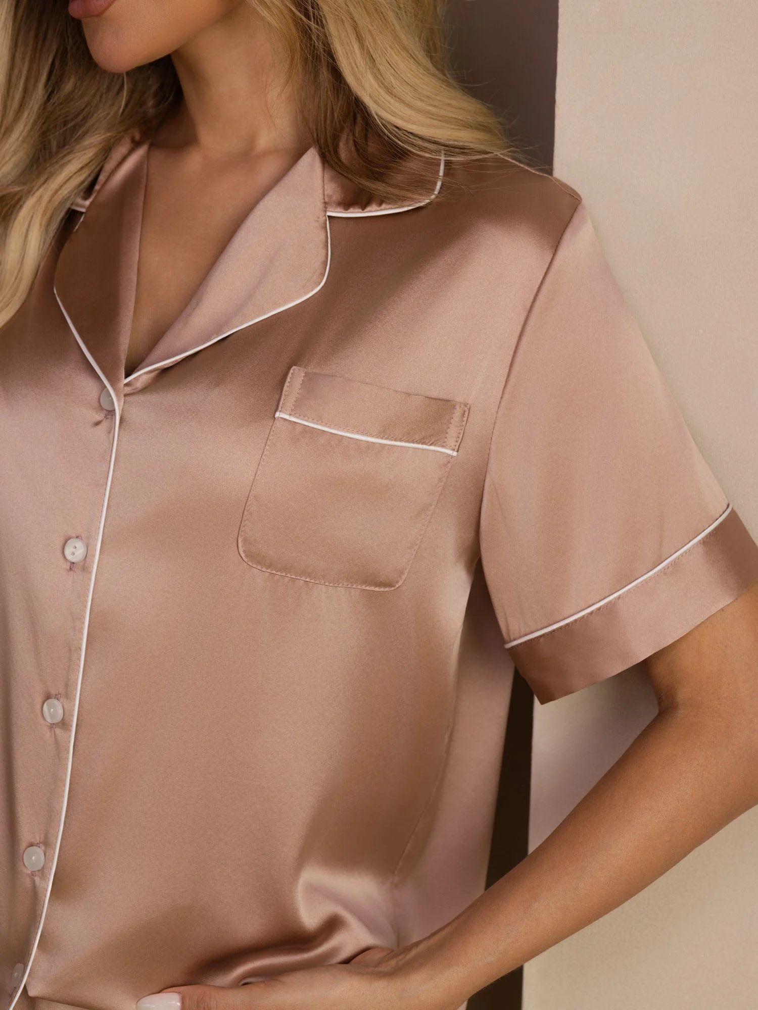 Pure Silk Short Sleeve Notch Collar Above the Knee Women's Pyjamas Set - Image 9