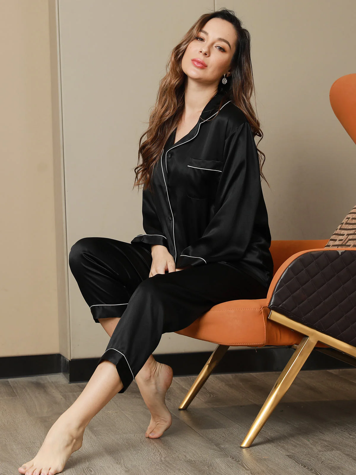 Pure Silk Notch Collar Button Up Women's Pyjamas Set - Image 10