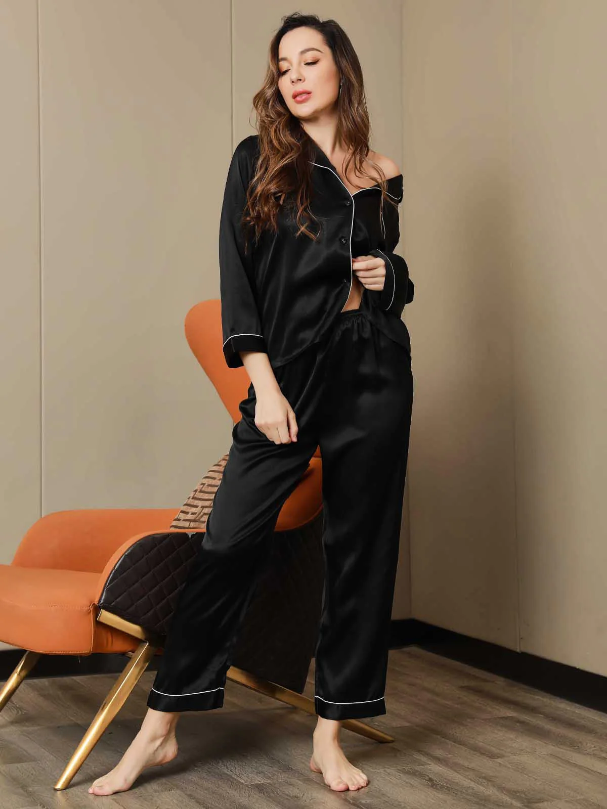 Pure Silk Notch Collar Button Up Women's Pyjamas Set - Image 15